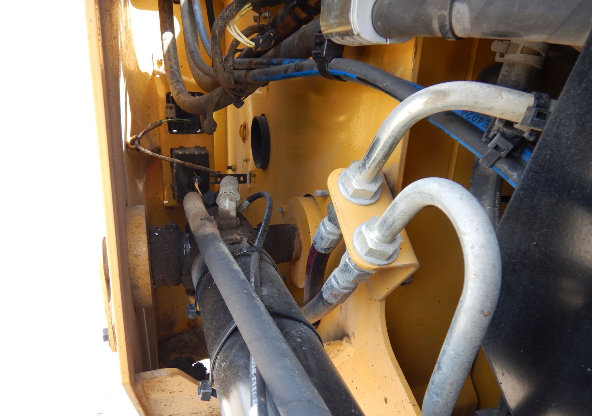 gallery 2019 Caterpillar 279D3 tracked skid steer loader