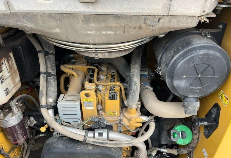 gallery 2015 Caterpillar 277D tracked skid steer loader