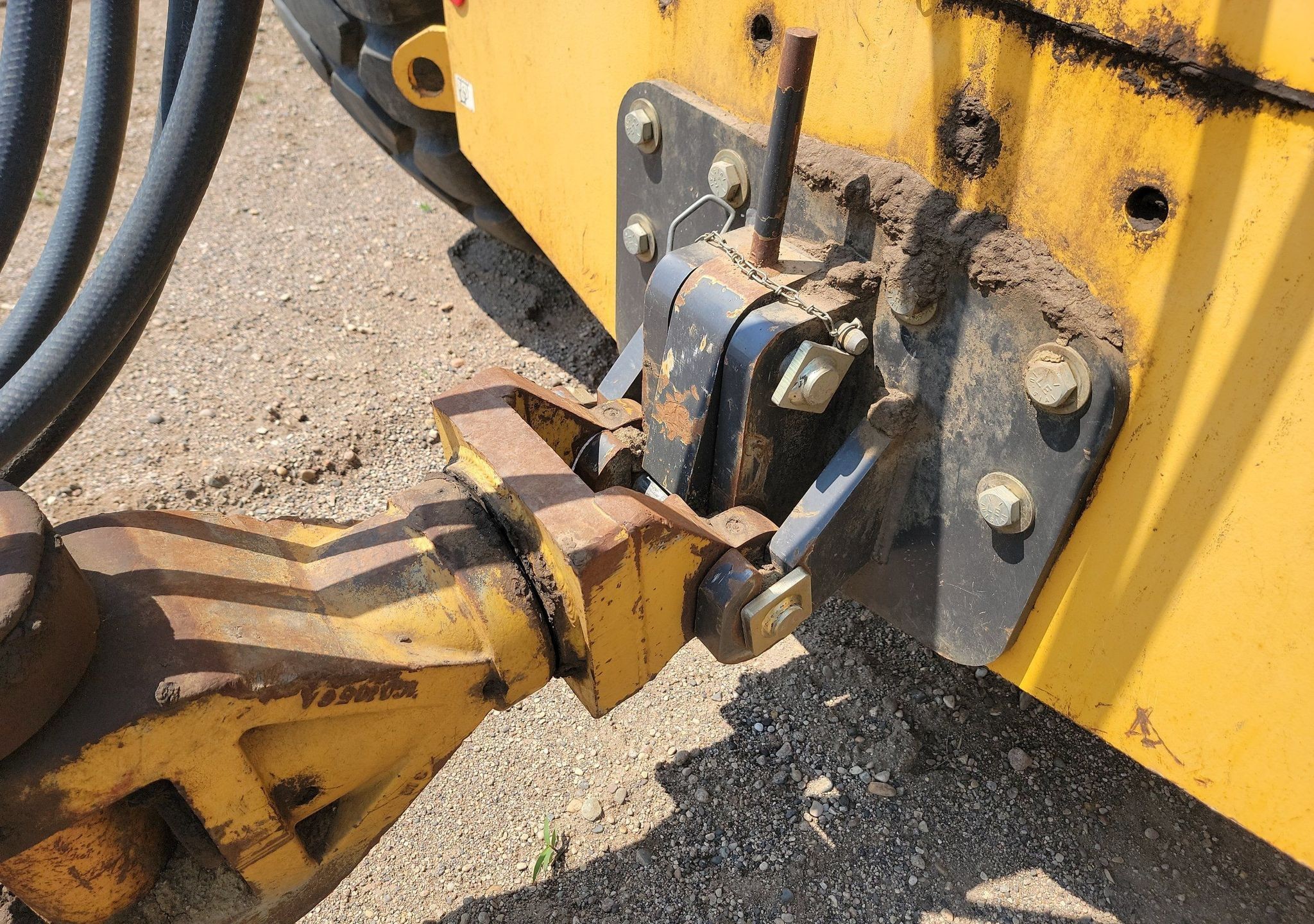 gallery Volvo T450D 4WD scraper tractor