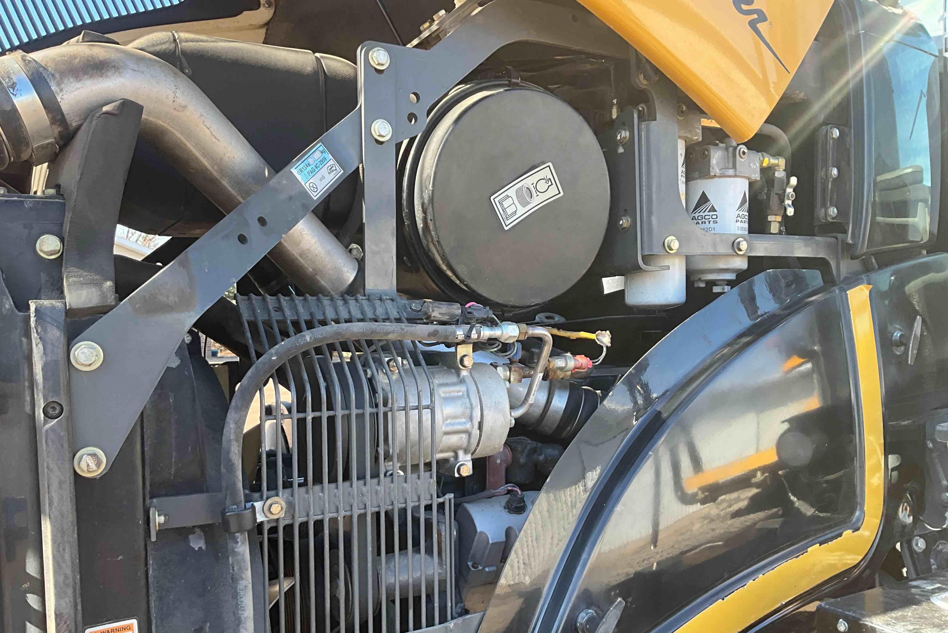 gallery 2007 Challenger MT755B Track Tractor