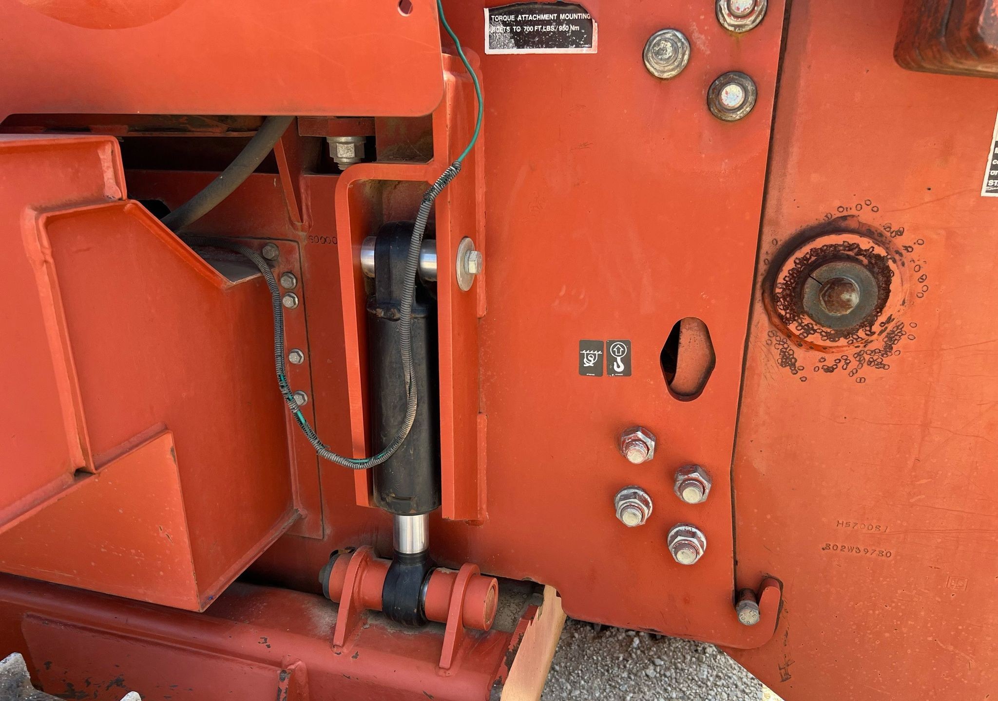 gallery 2006 Ditch Witch HT185 cable plow