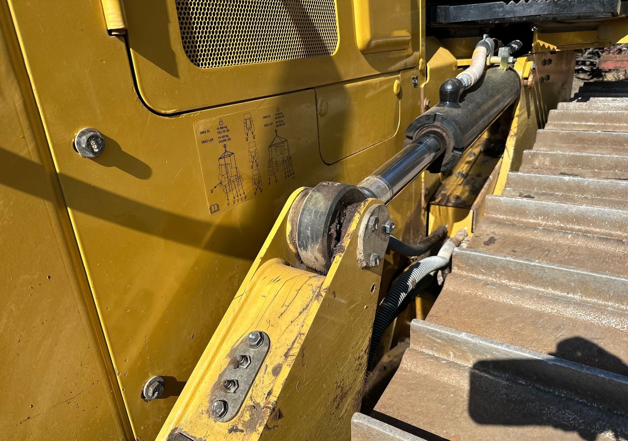 gallery 2016 Caterpillar D6K2 LGP dozer