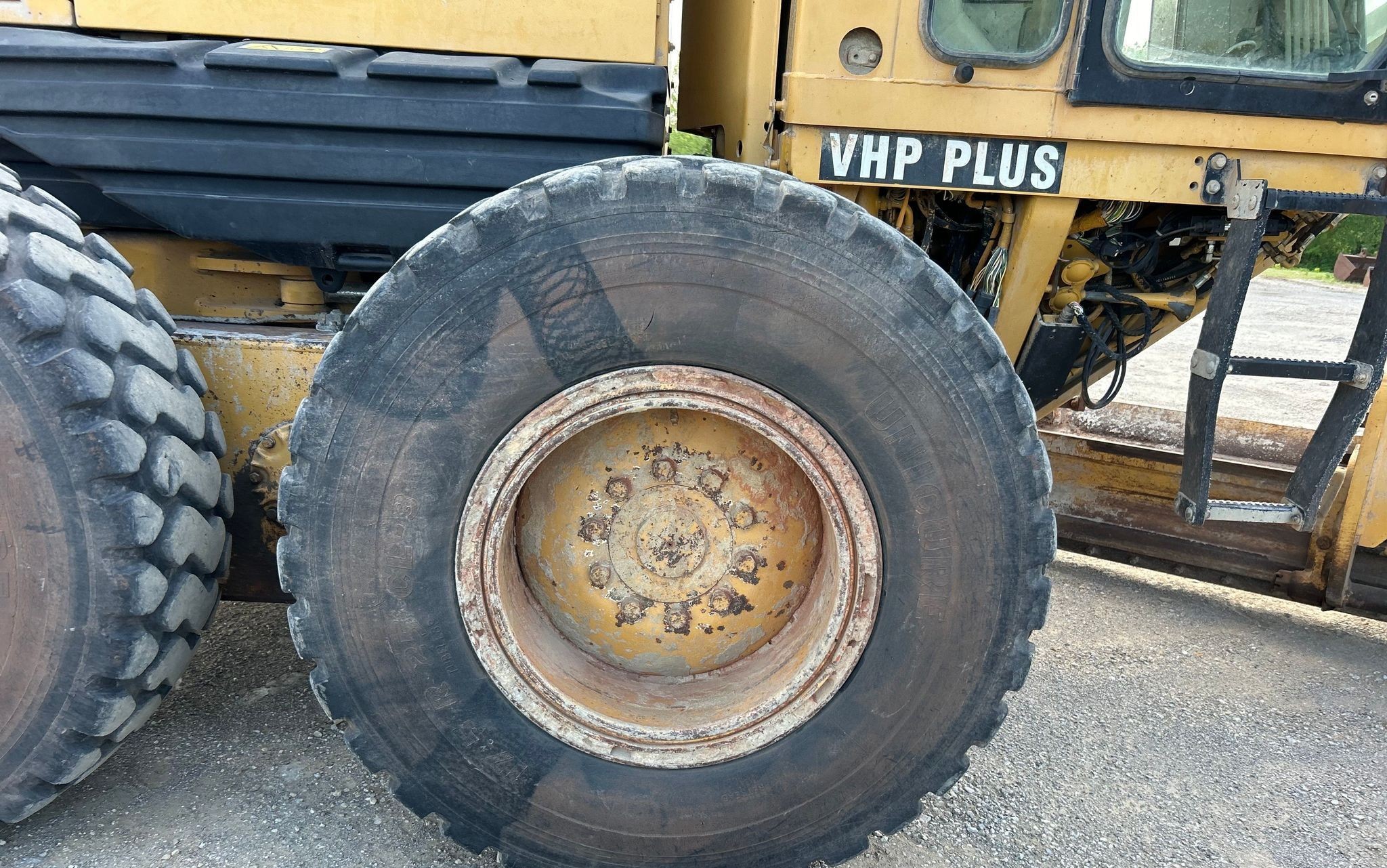 gallery 2006 Caterpillar 160H VHP Plus motor grader