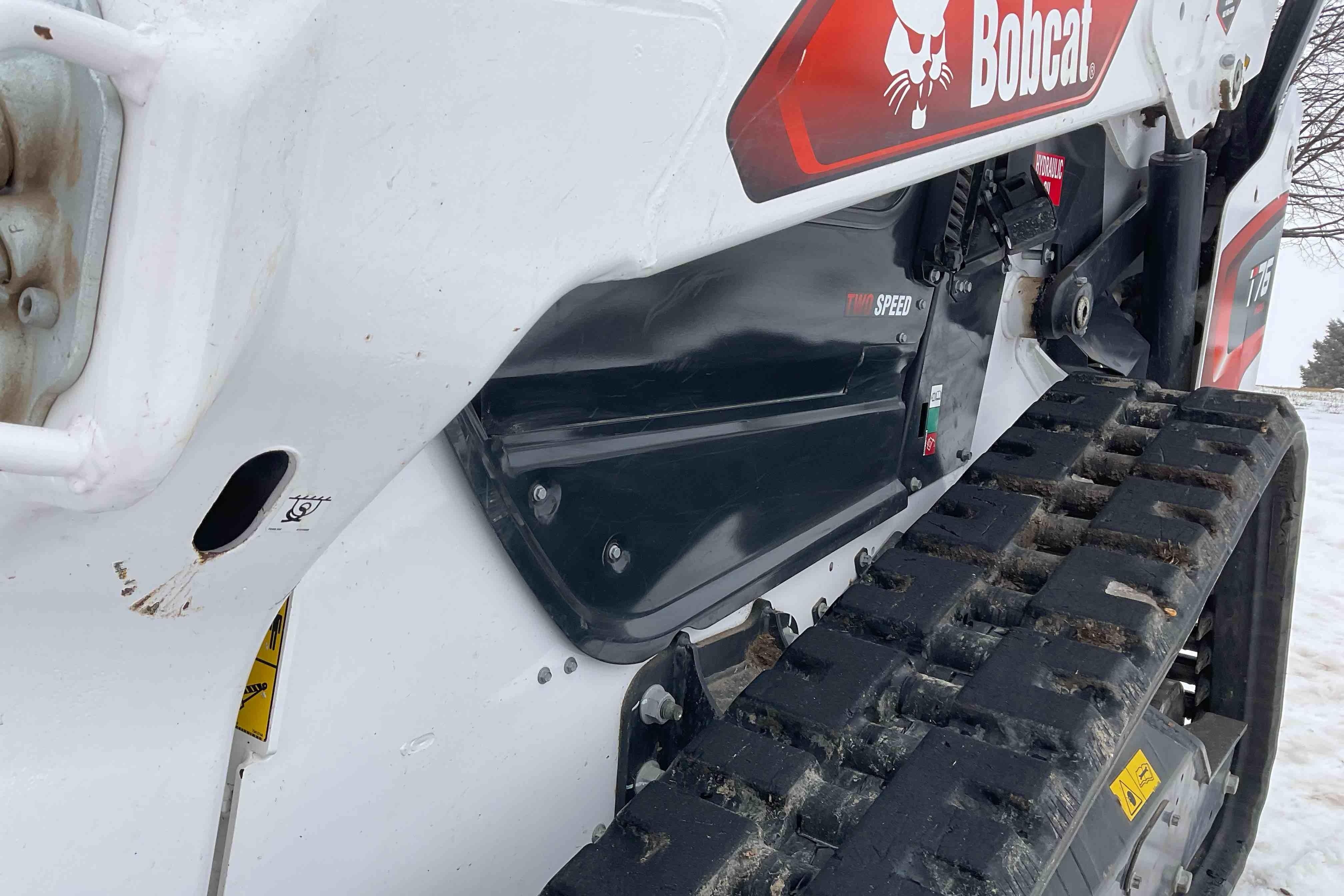 gallery Bobcat T76 R-Series Compact Track Loader