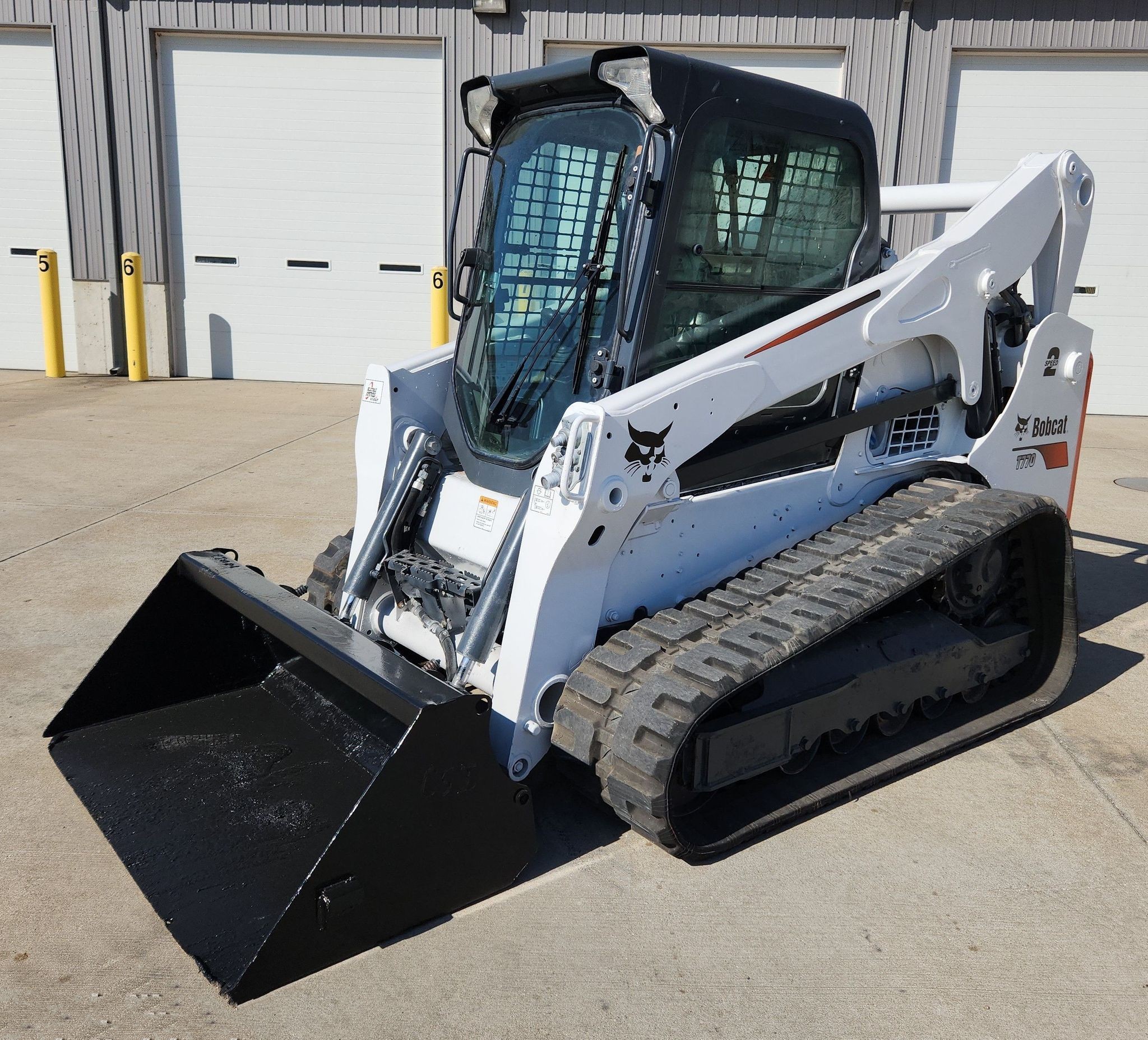 gallery 2018 Bobcat T770 tracked skid steer loader