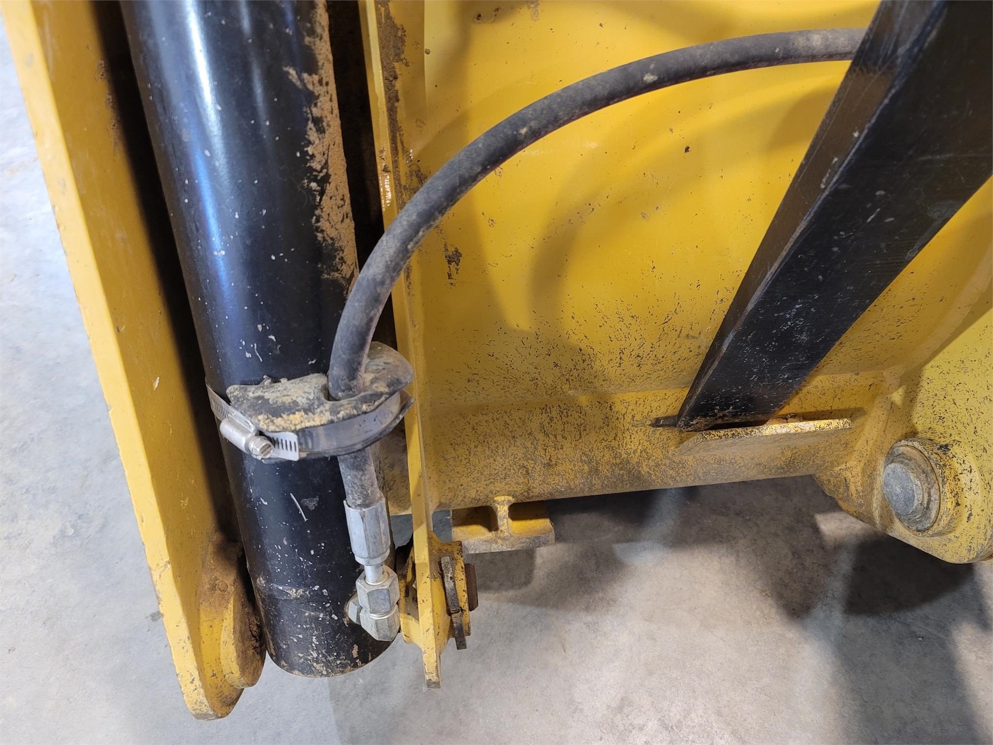 gallery 2018 Caterpillar 420F2 Backhoe