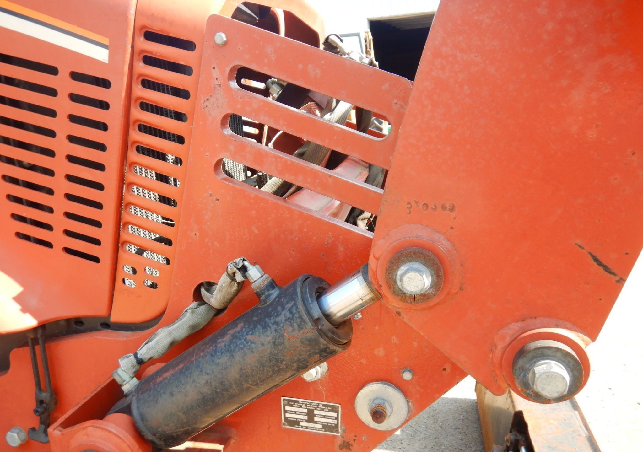 gallery 2004 Ditch Witch HT115 cable plow