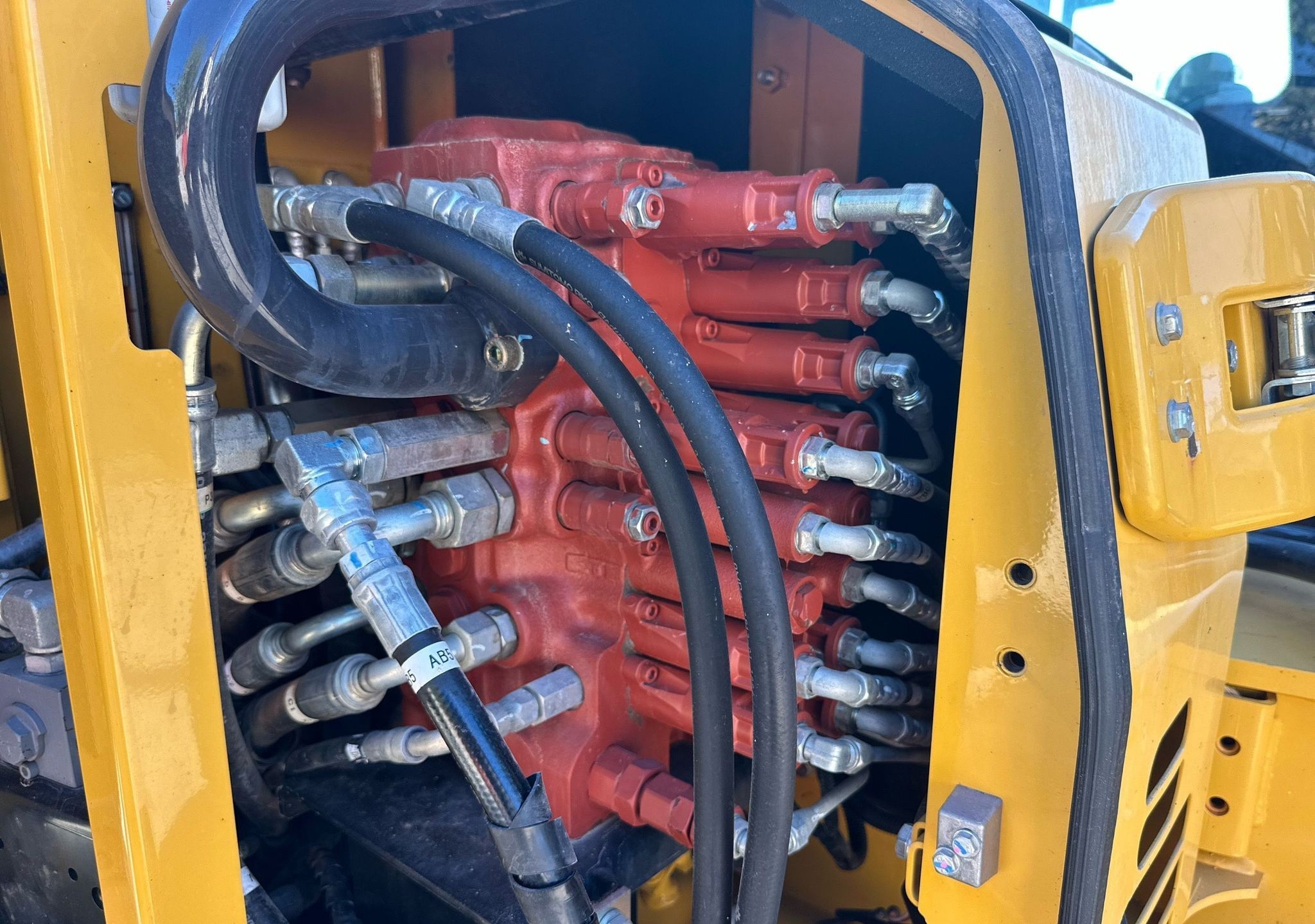 gallery 2018 John Deere 85G mini excavator