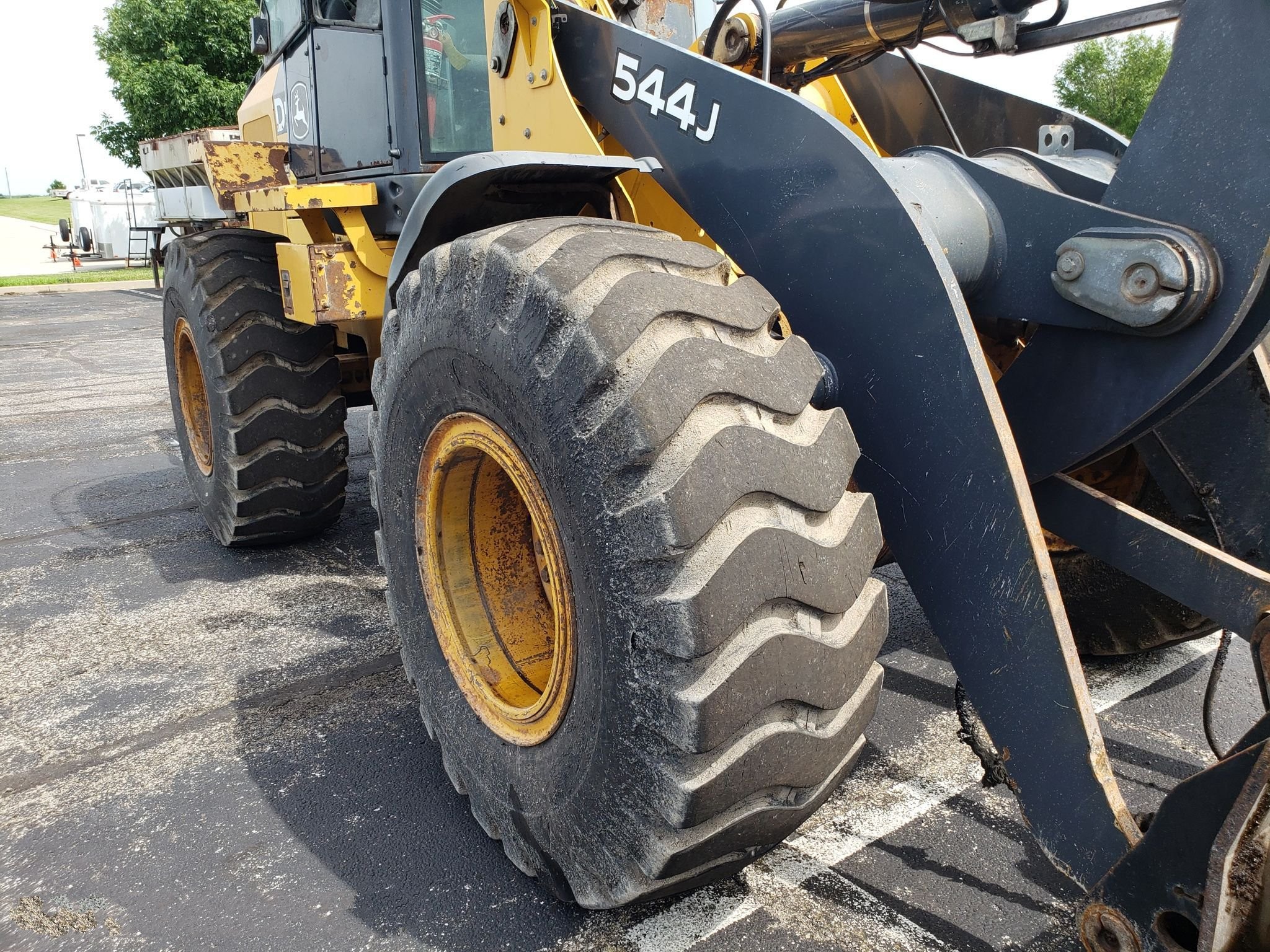 gallery 2004 John Deere 544J wheel loader