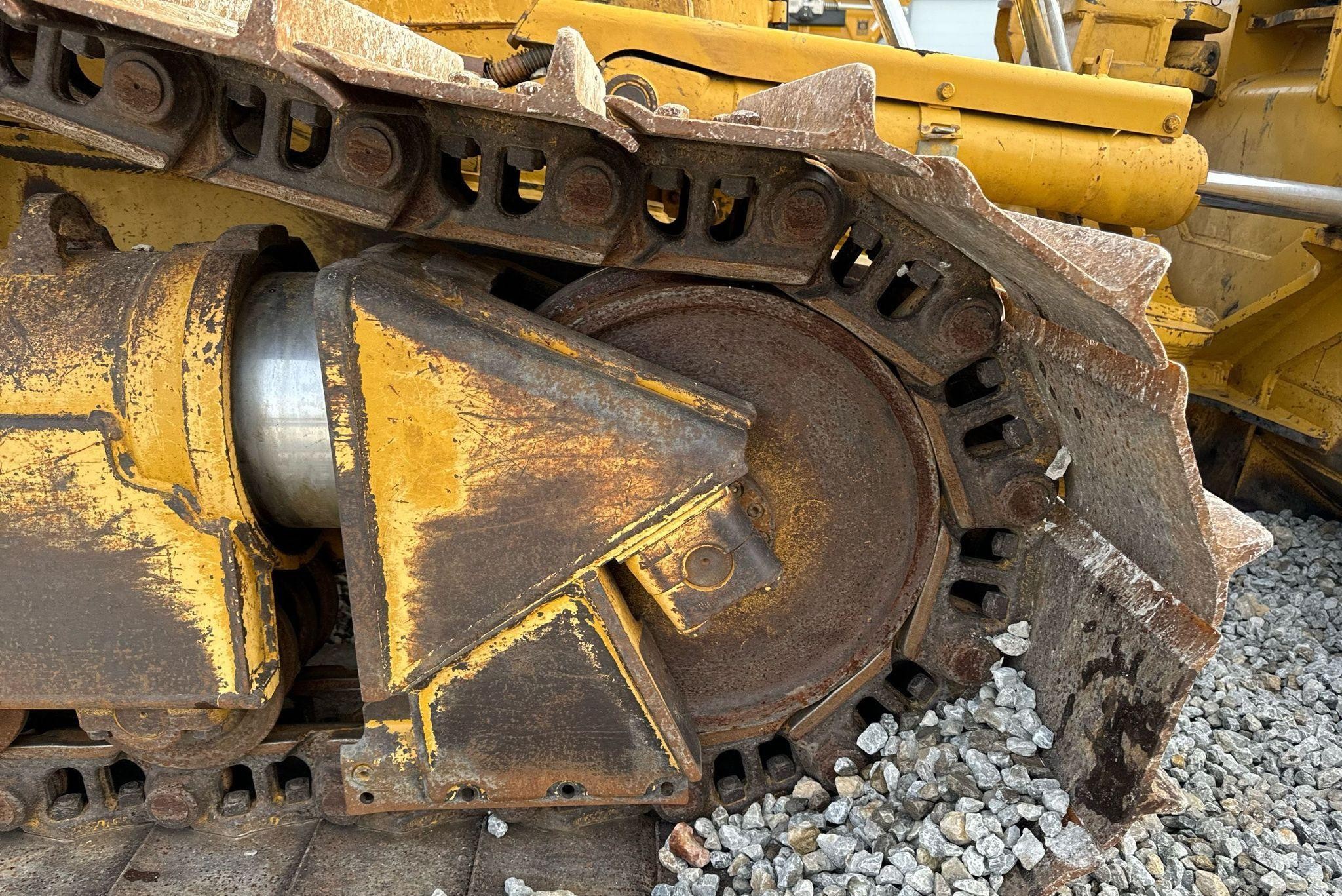 gallery 2014 Caterpillar D6T LGP dozer
