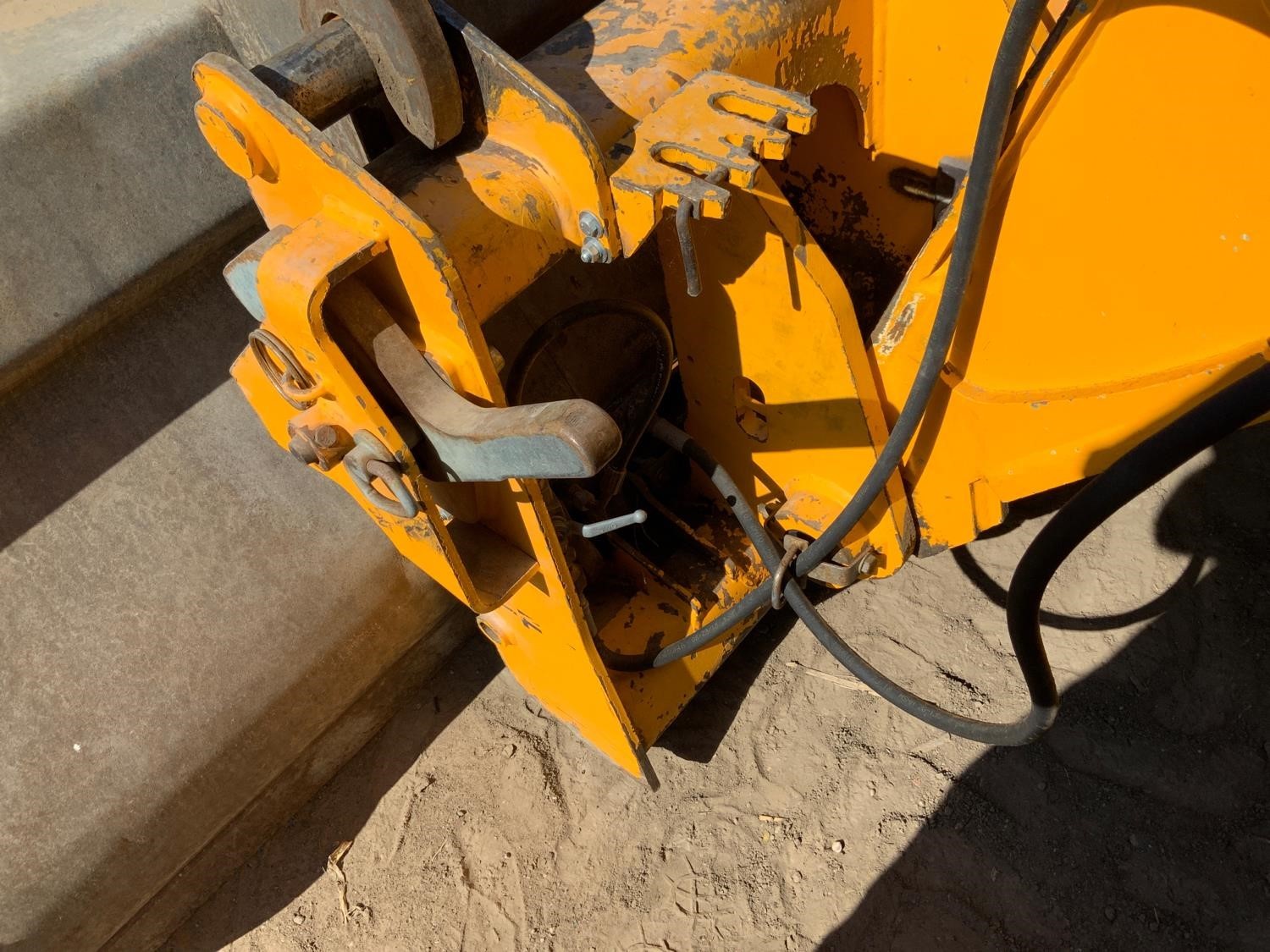 gallery 2017 Jcb 560-80AGS 4x4x4 Telehandler
