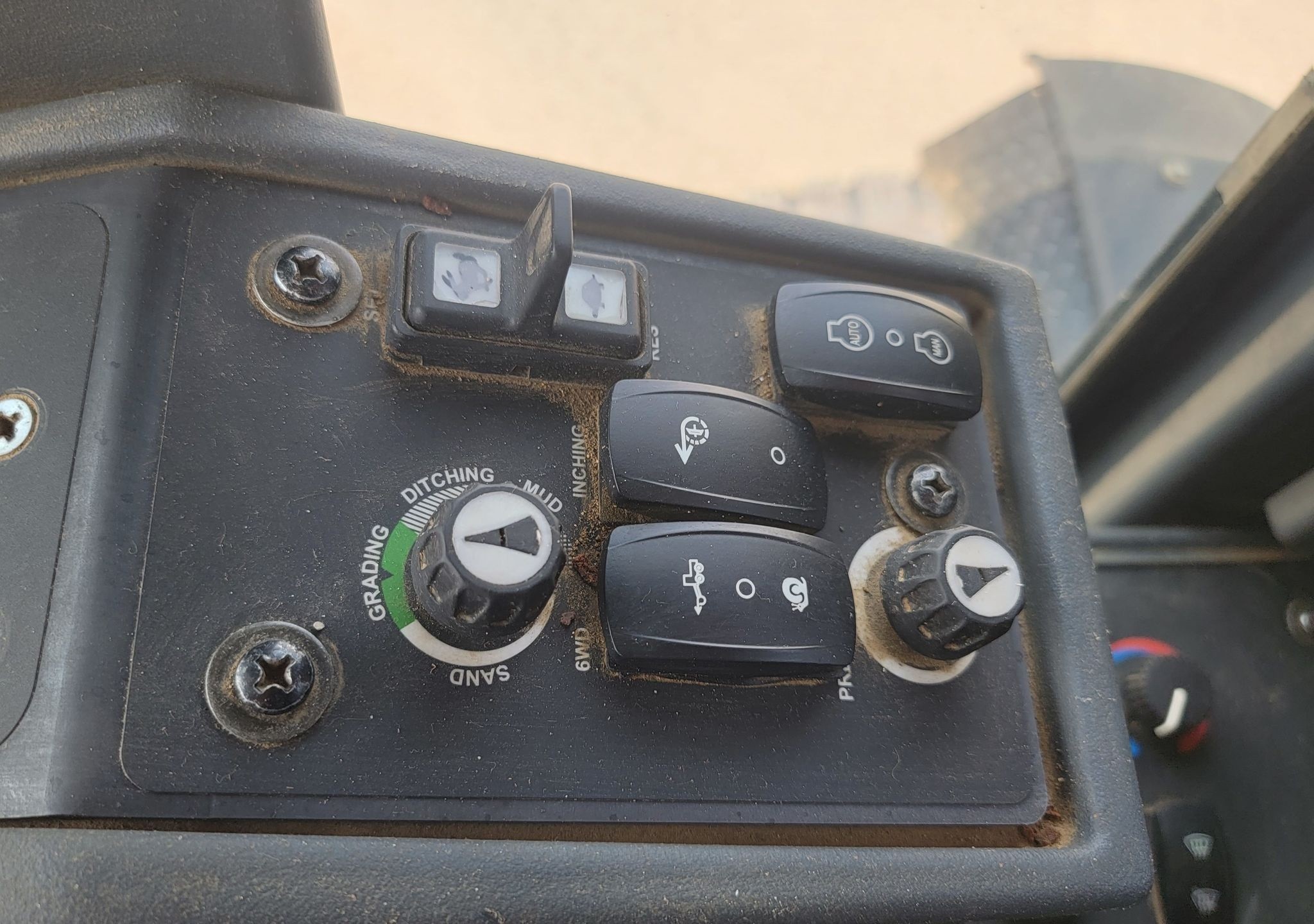 gallery 2016 John Deere 772GP motor grader