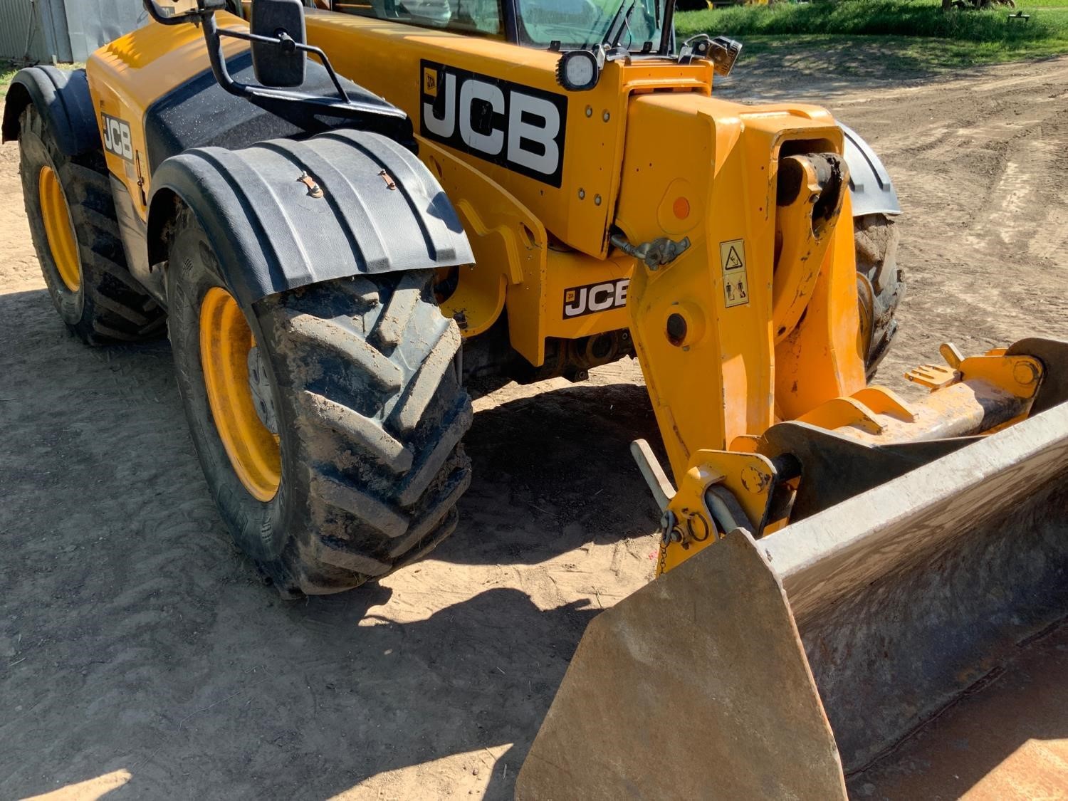 gallery 2017 Jcb 560-80AGS 4x4x4 Telehandler