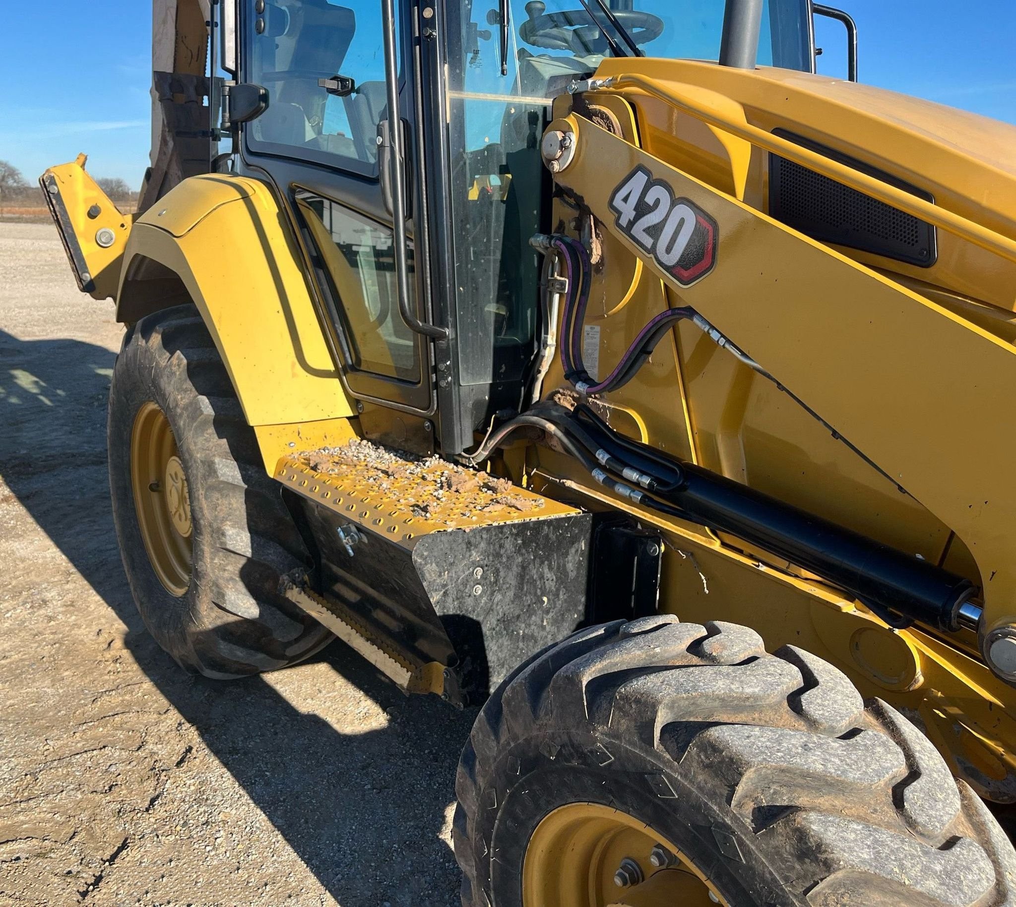 gallery 2021 Caterpillar 420ST HRC backhoe