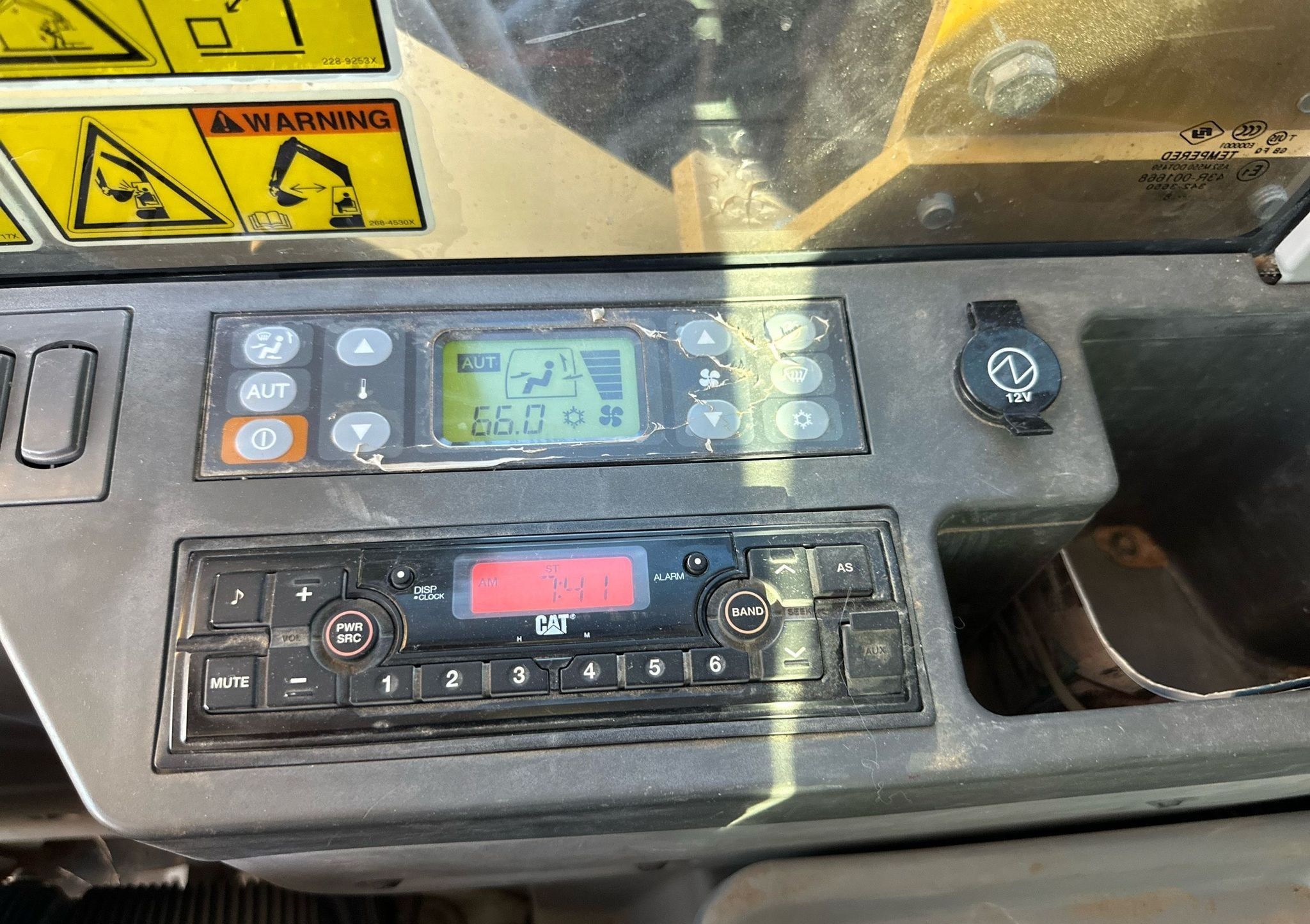gallery 2018 Caterpillar 326F L excavator