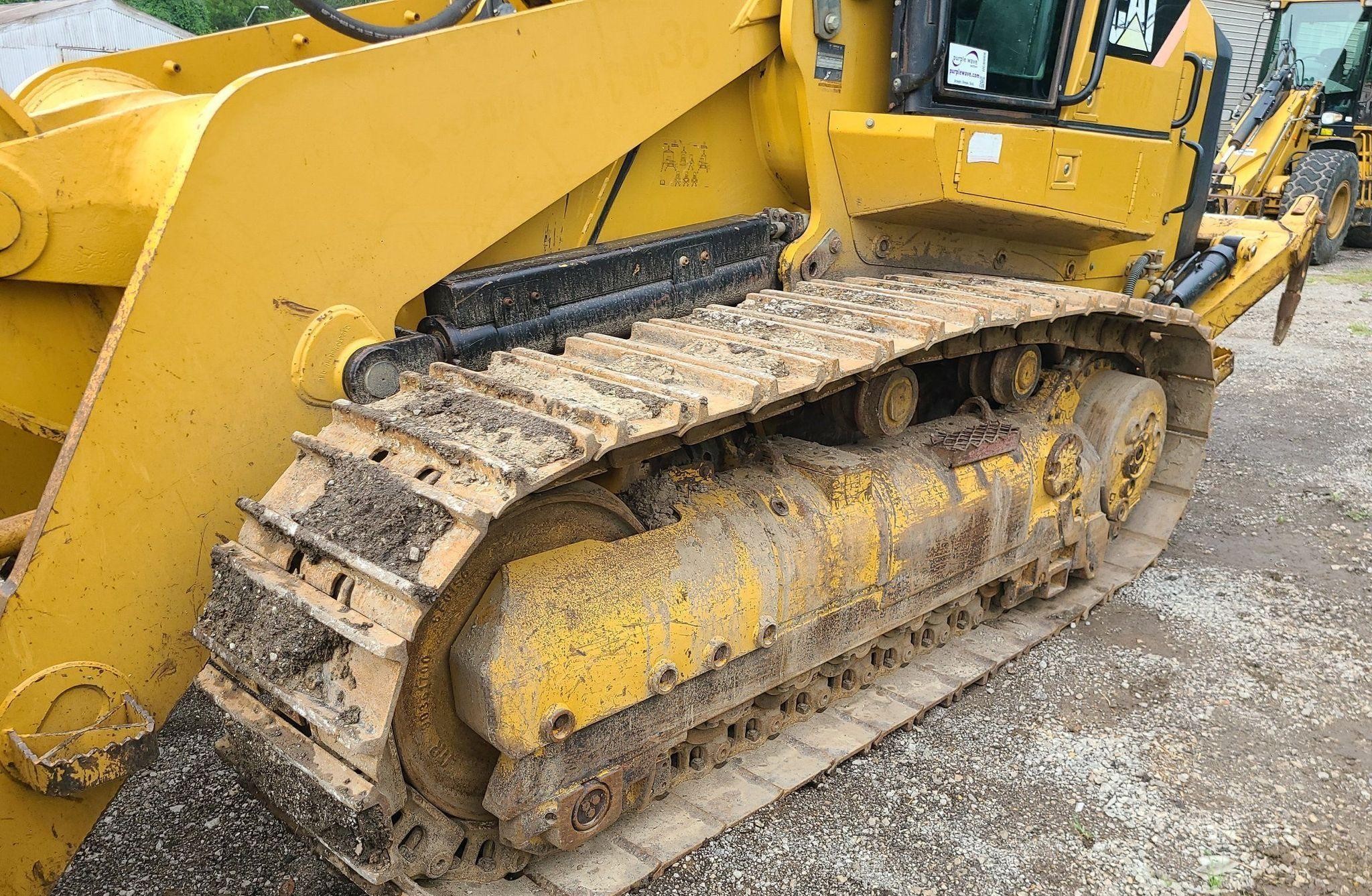 gallery 2008 Caterpillar 963D track loader