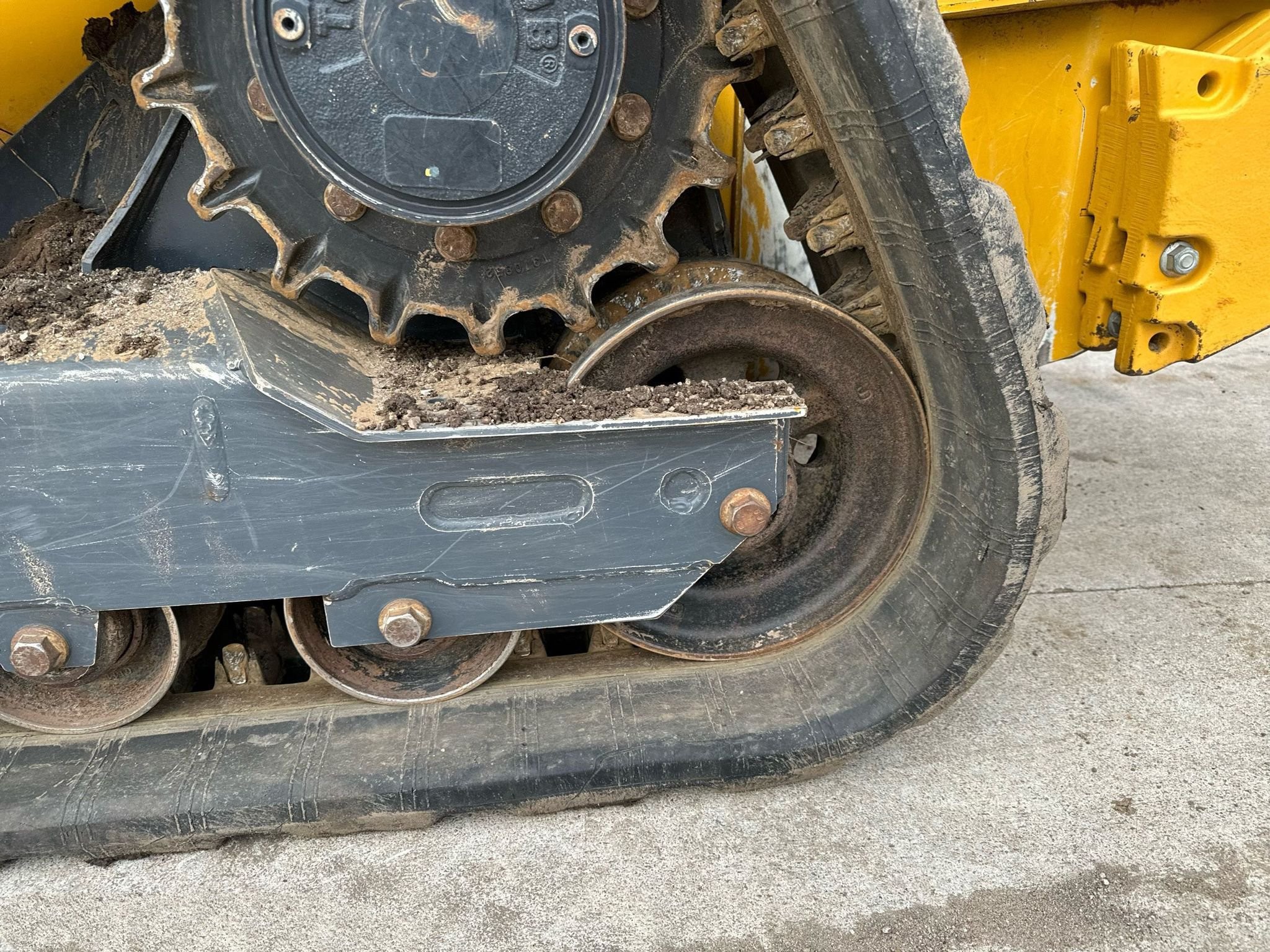 gallery 2021 John Deere 325g tracked skidsteer