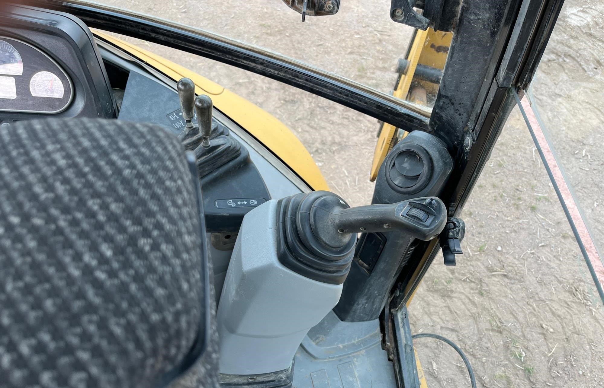 gallery 2015 Caterpillar 430F IT 4x4 Loader Backhoe