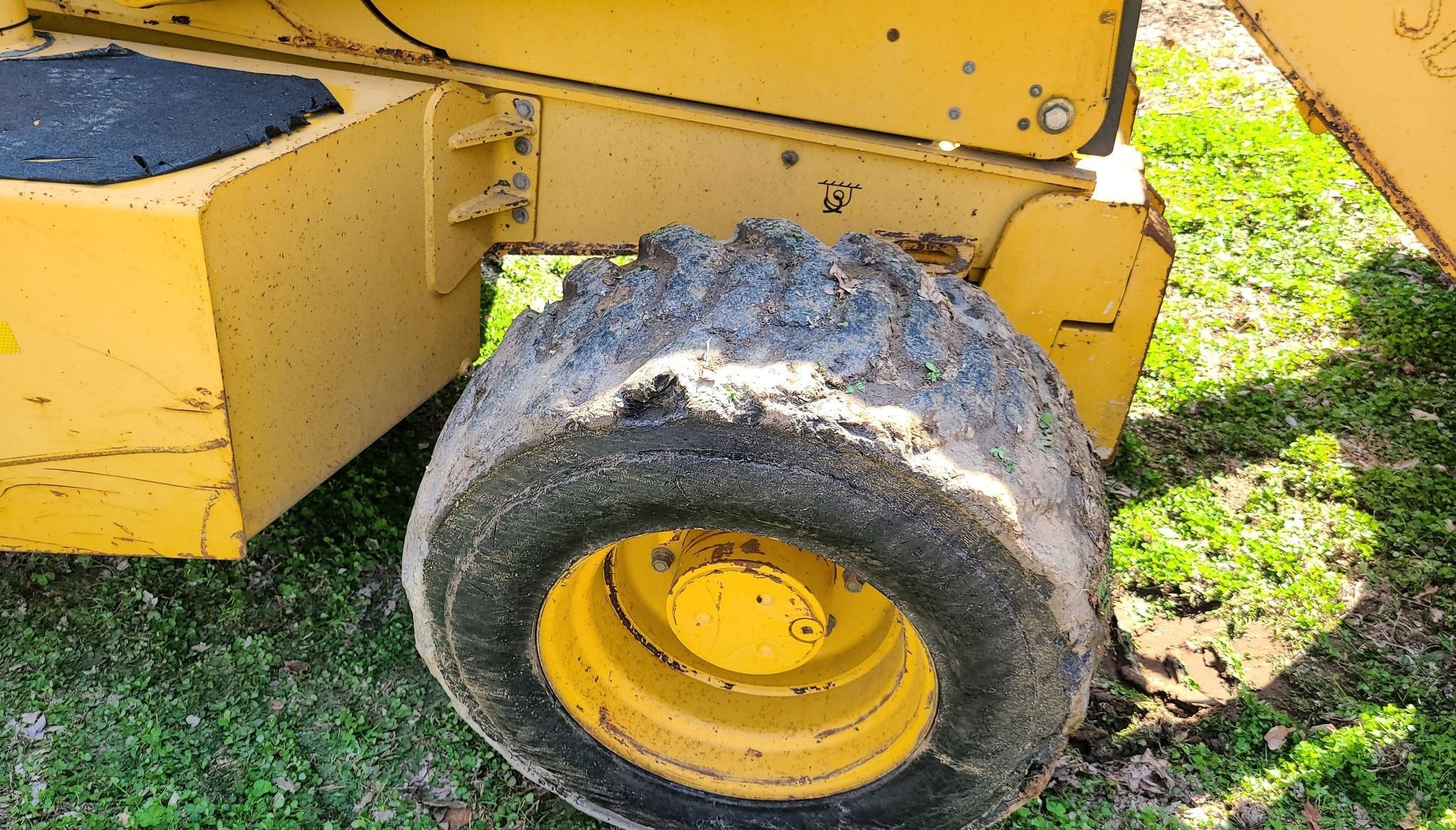 gallery 2007 John Deere 710G backhoe