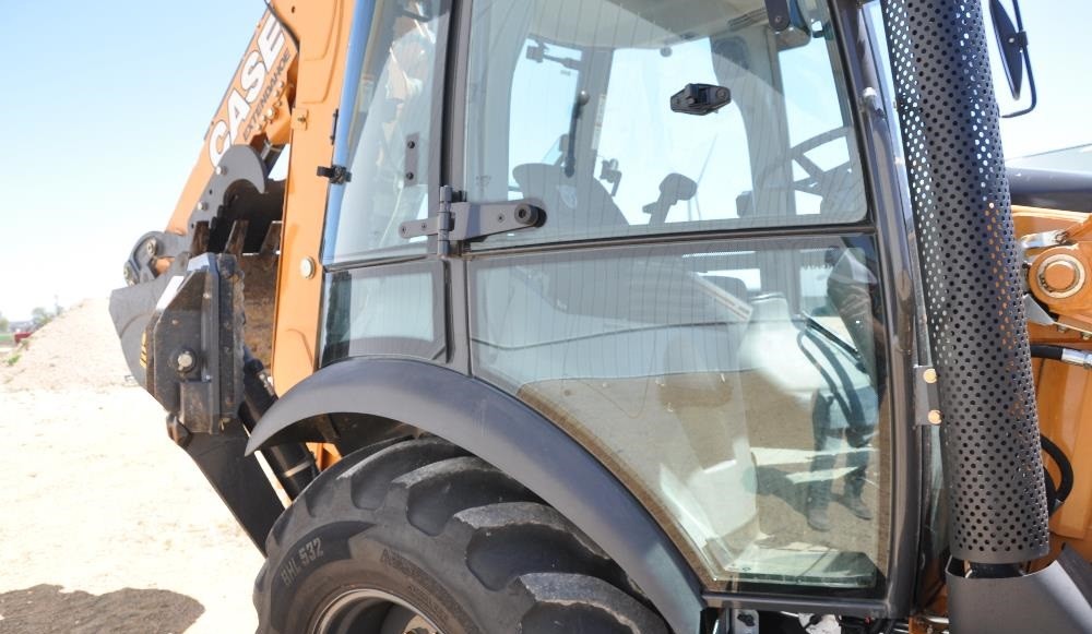 gallery 2019 Case 580 Super N 4x4 Loader Backhoe