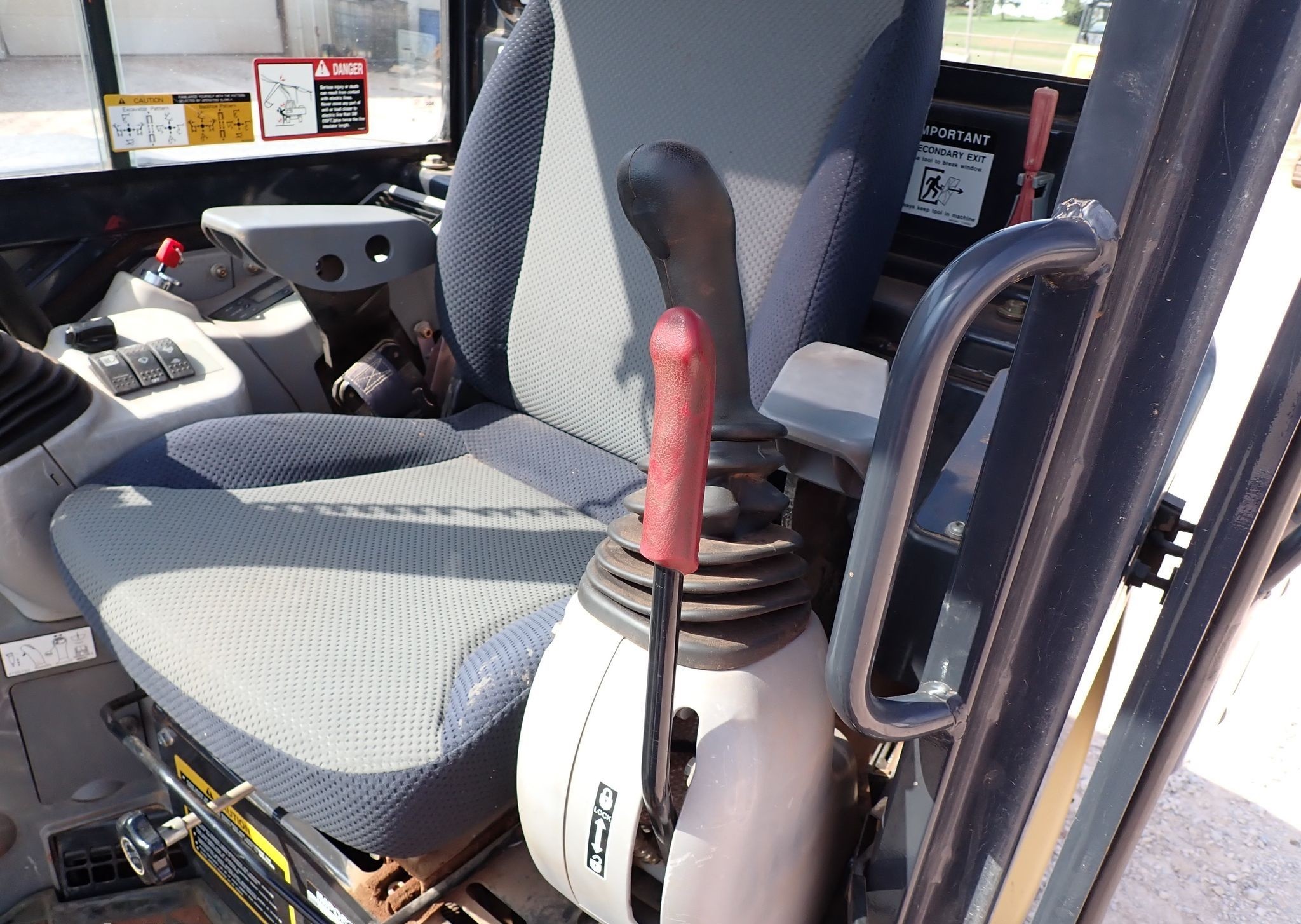 gallery 2016 John Deere 60G mini excavator