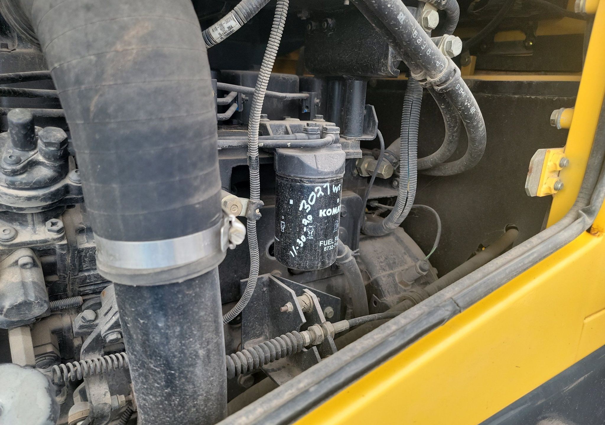 gallery 2005 Komatsu WA320 wheel loader