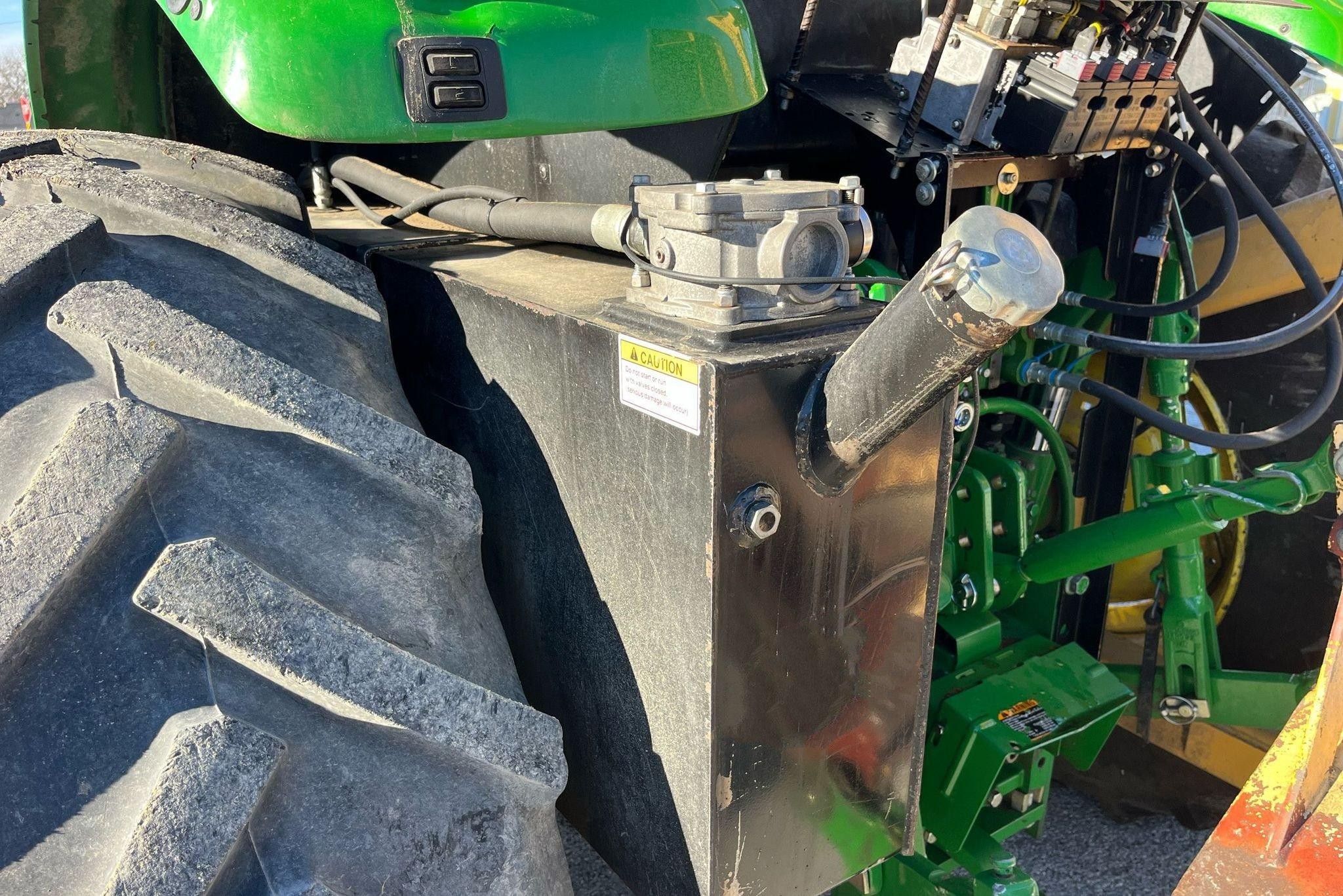 gallery 2015 John Deere 6125M MFWD tractor