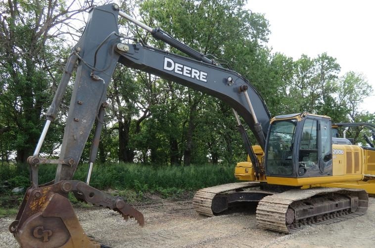 gallery 2012 John Deere 200D LC excavator