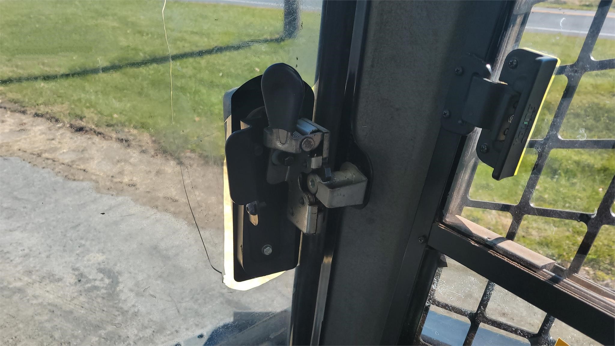 gallery 2017 CATERPILLAR 299D2 Skid Steer
