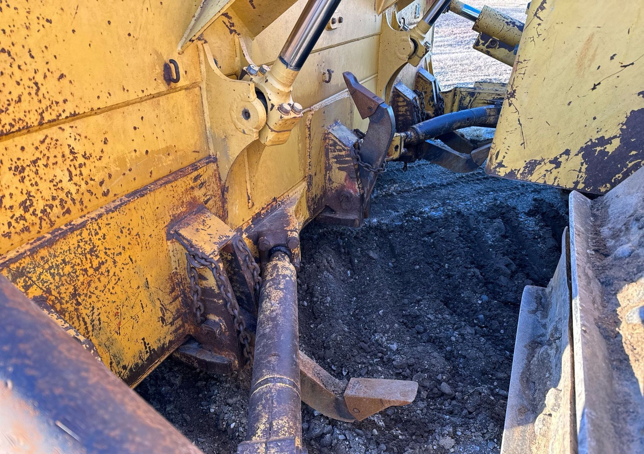 gallery 2013 Komatsu D65WX-17 dozer