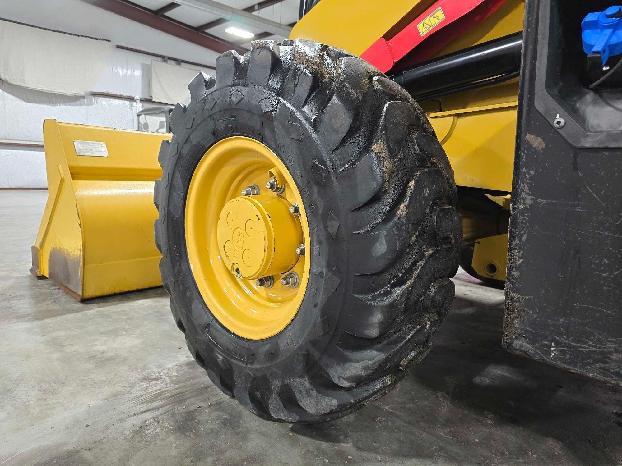 gallery 2017 Caterpillar 420F2  Backhoe