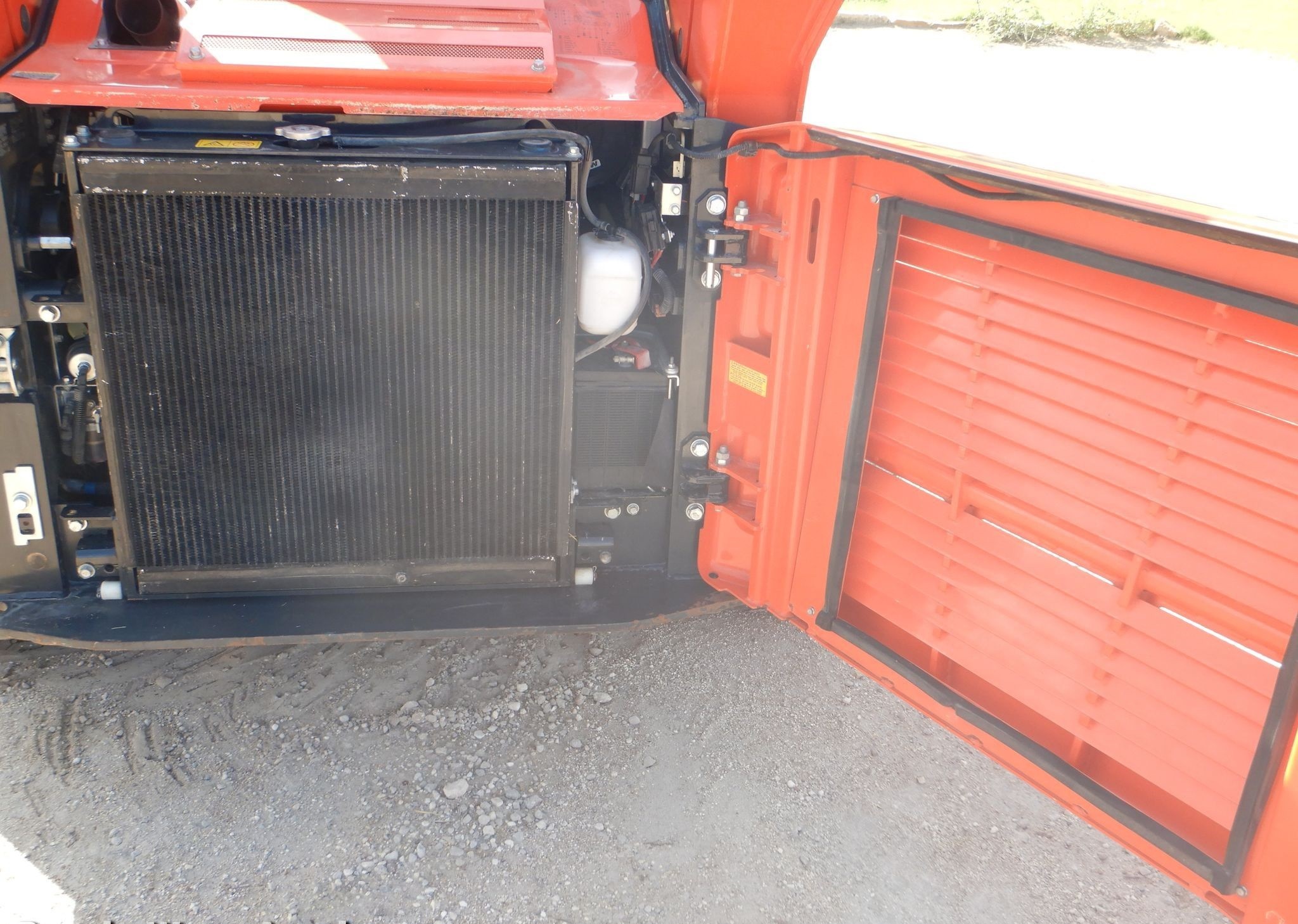 gallery 2015 Kubota SVL90-2 skid steer