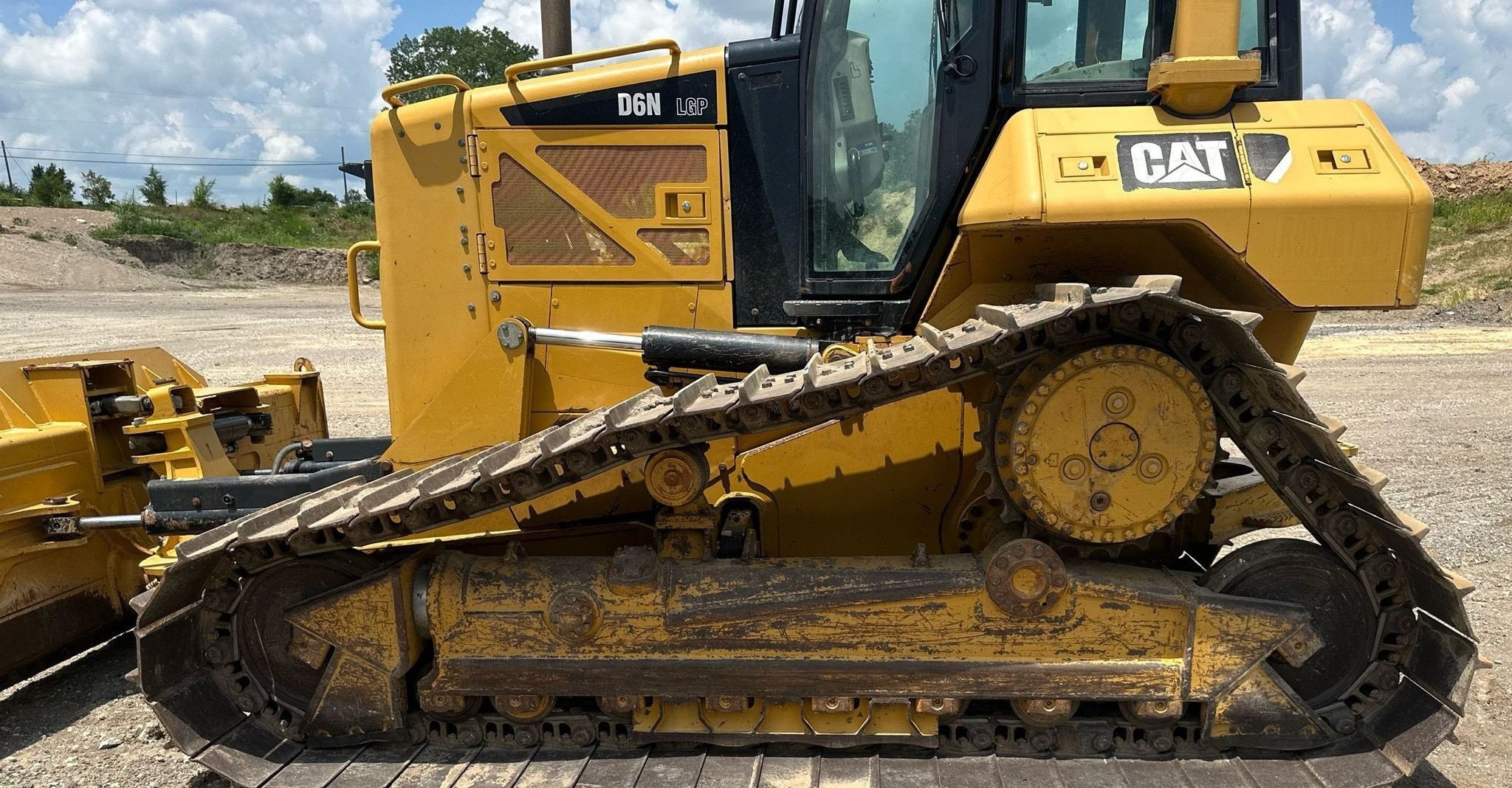 gallery 2012 Caterpillar D6N LGP dozer