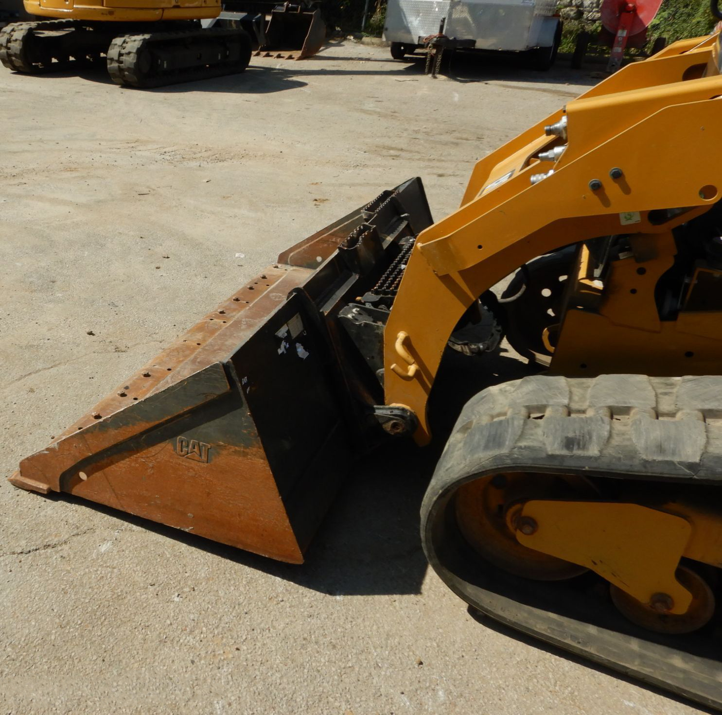 gallery 2018 Caterpillar 299D2 skid steer