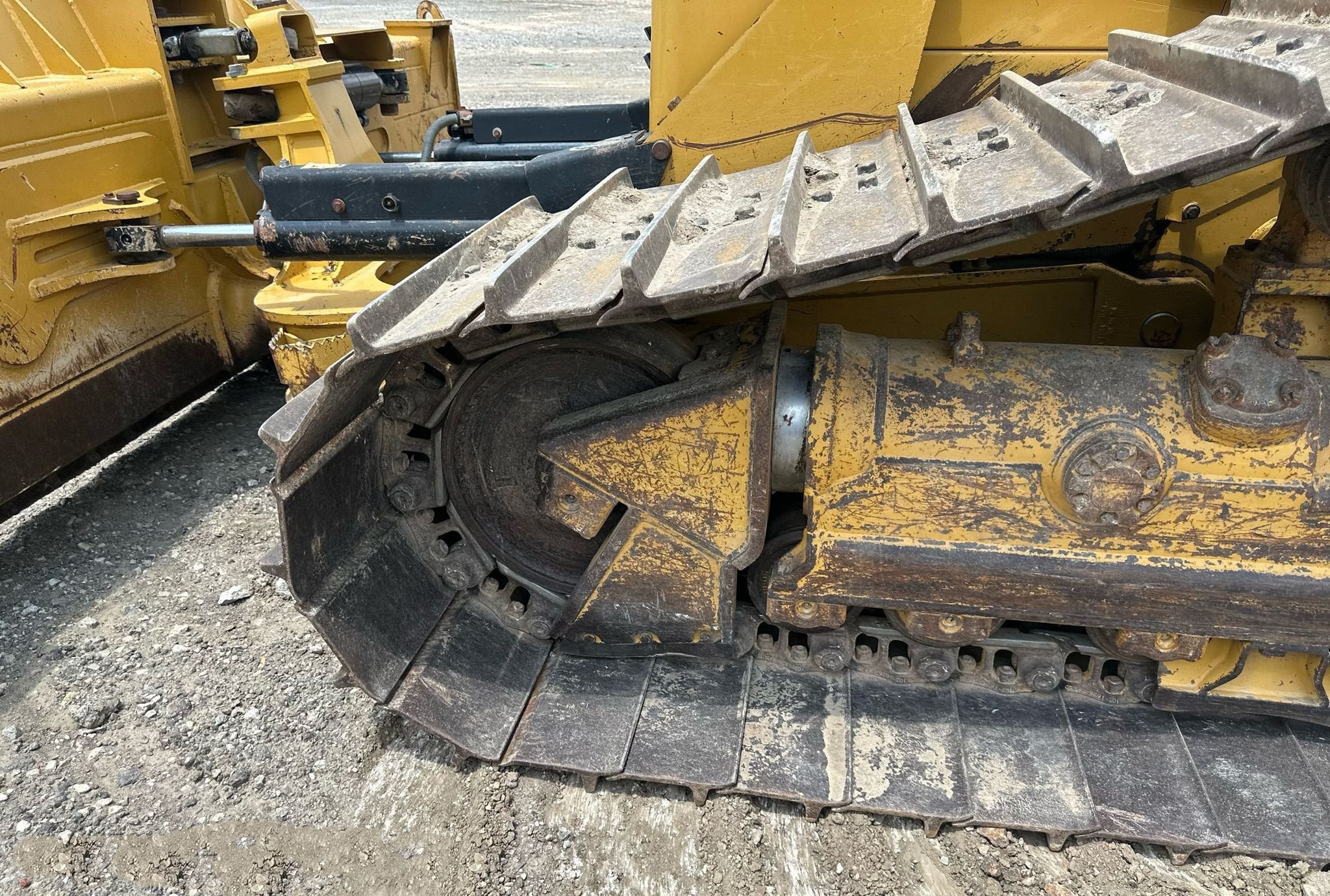 gallery 2012 Caterpillar D6N LGP dozer