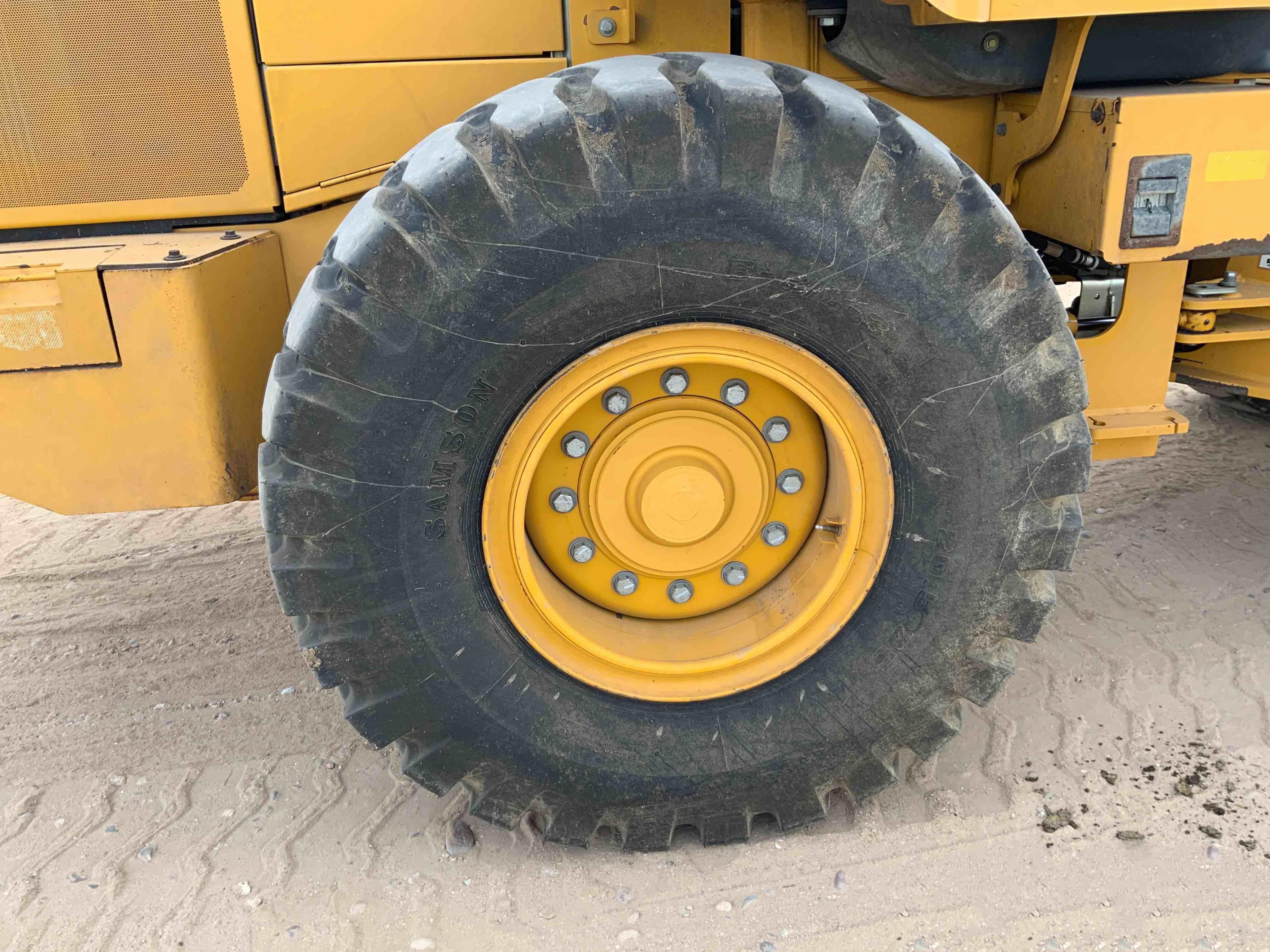 gallery John Deere 444K High Lift Wheel Loader