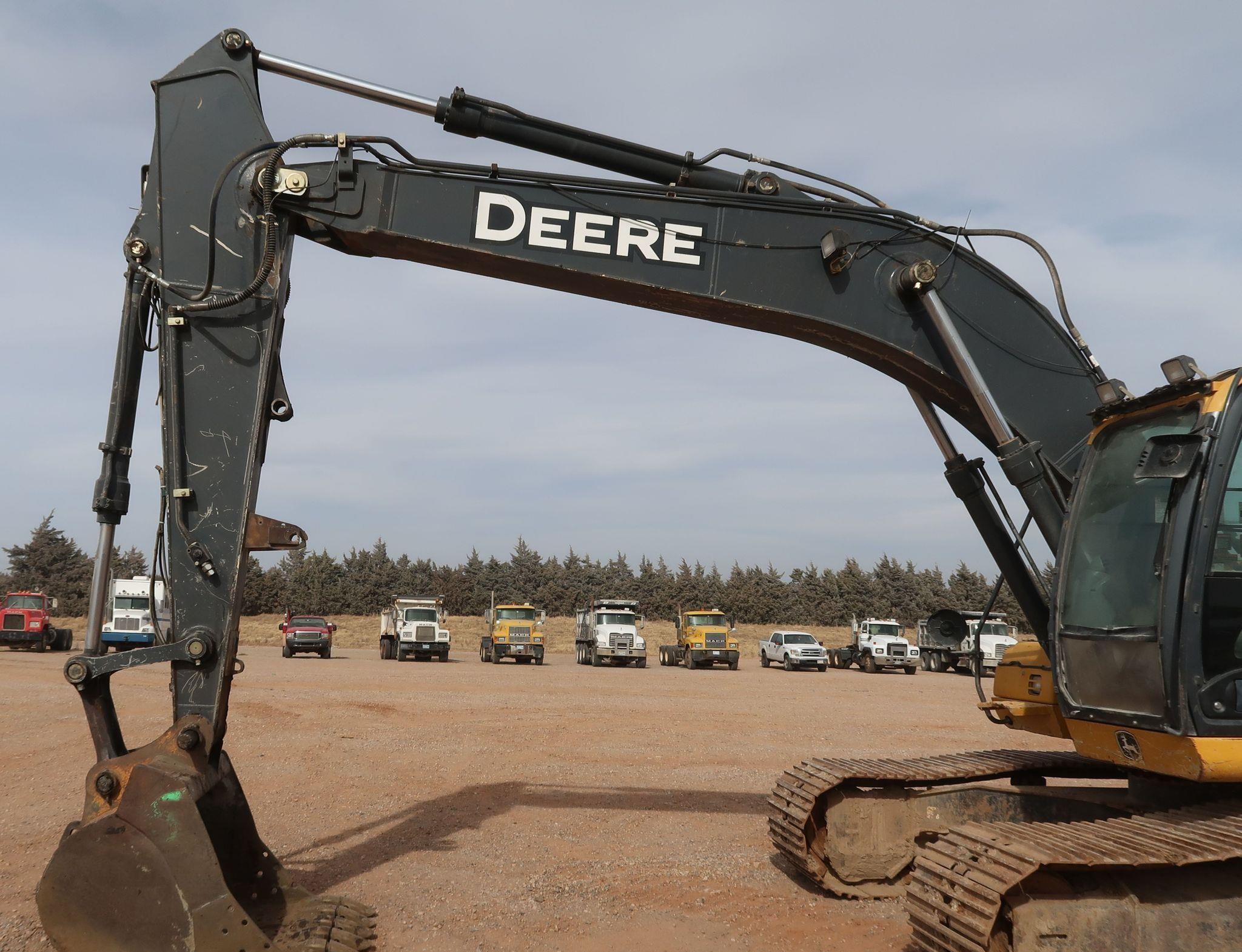 gallery 2015 John Deere 210G LC  excavator