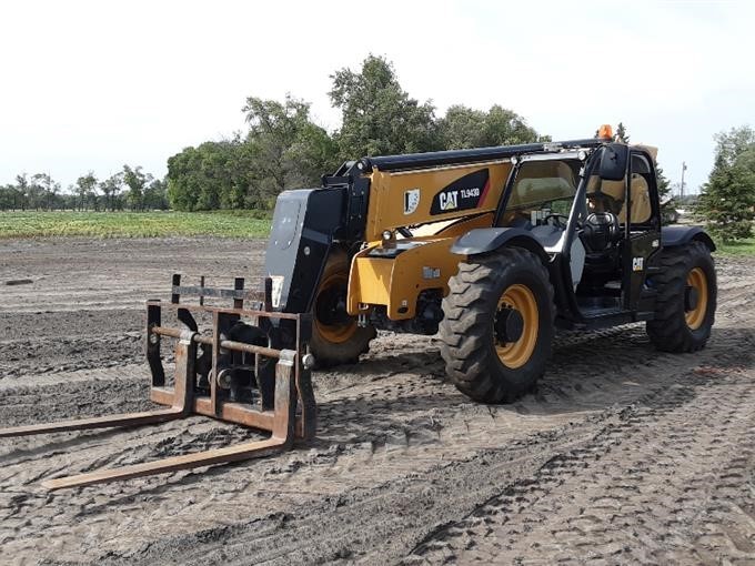 gallery 2016 Caterpillar TL943D 4x4x4 Telehandler