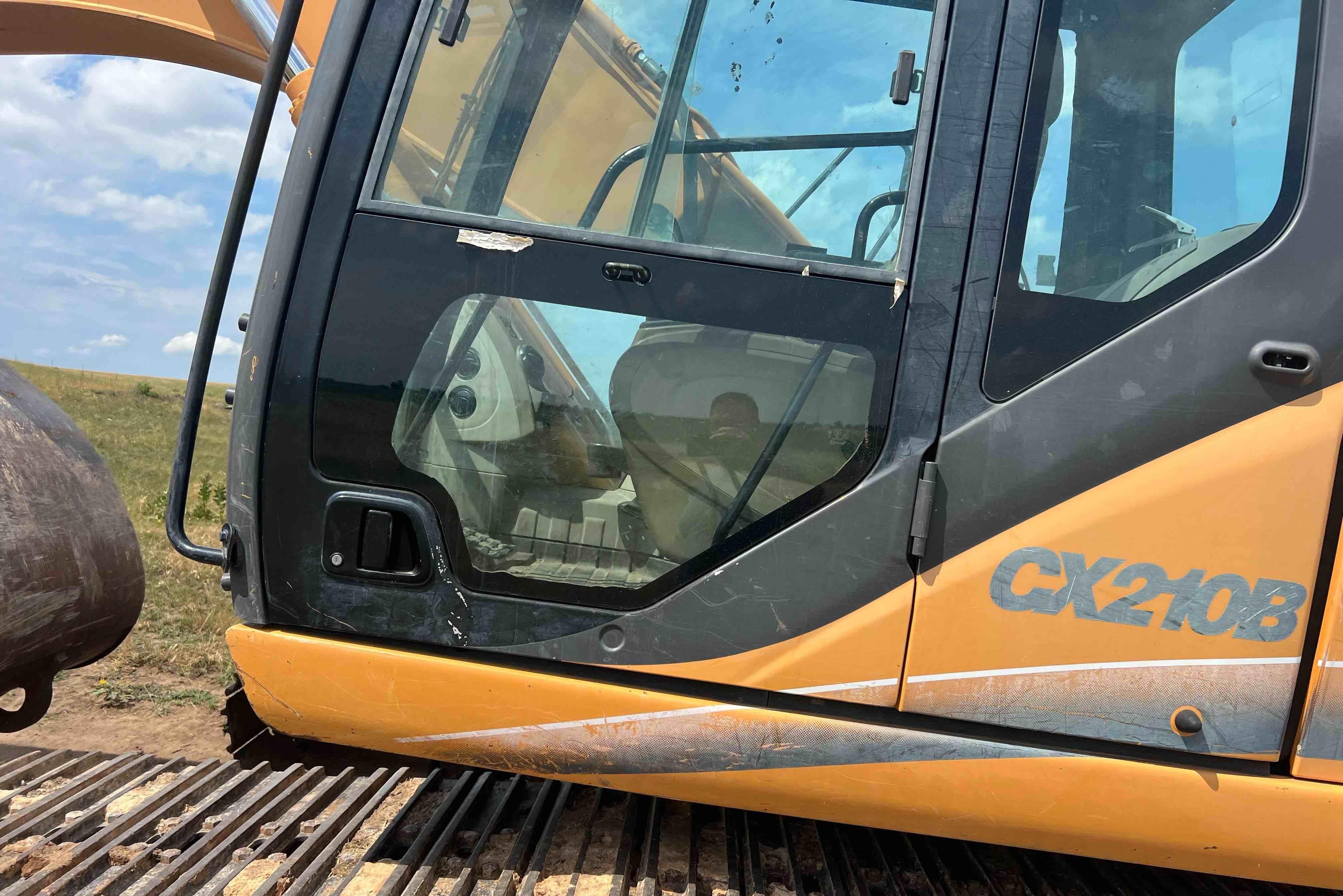 gallery 2012 Case CX210B Excavator