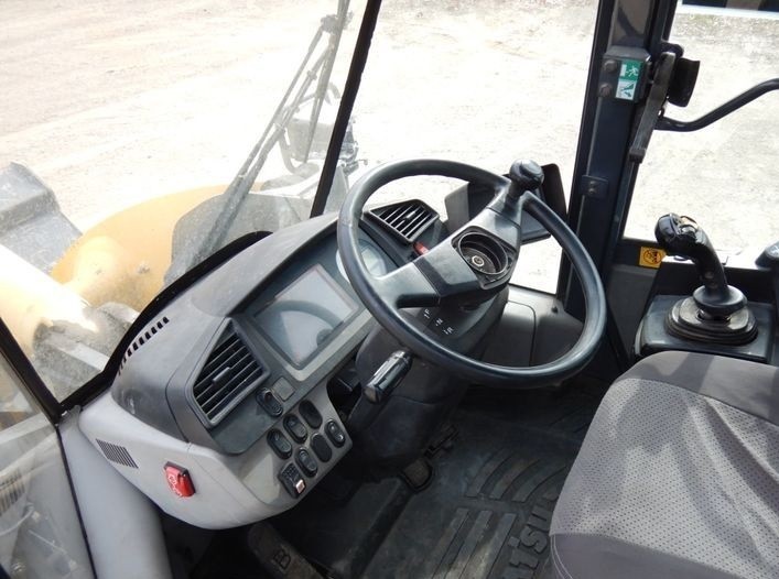 gallery 2014 Komatsu WA320-7 wheel loader