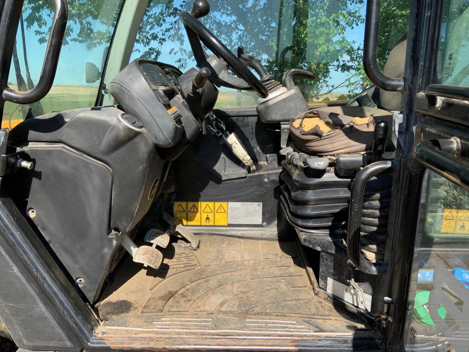 gallery 2017 Jcb 560-80AGS 4x4x4 Telehandler