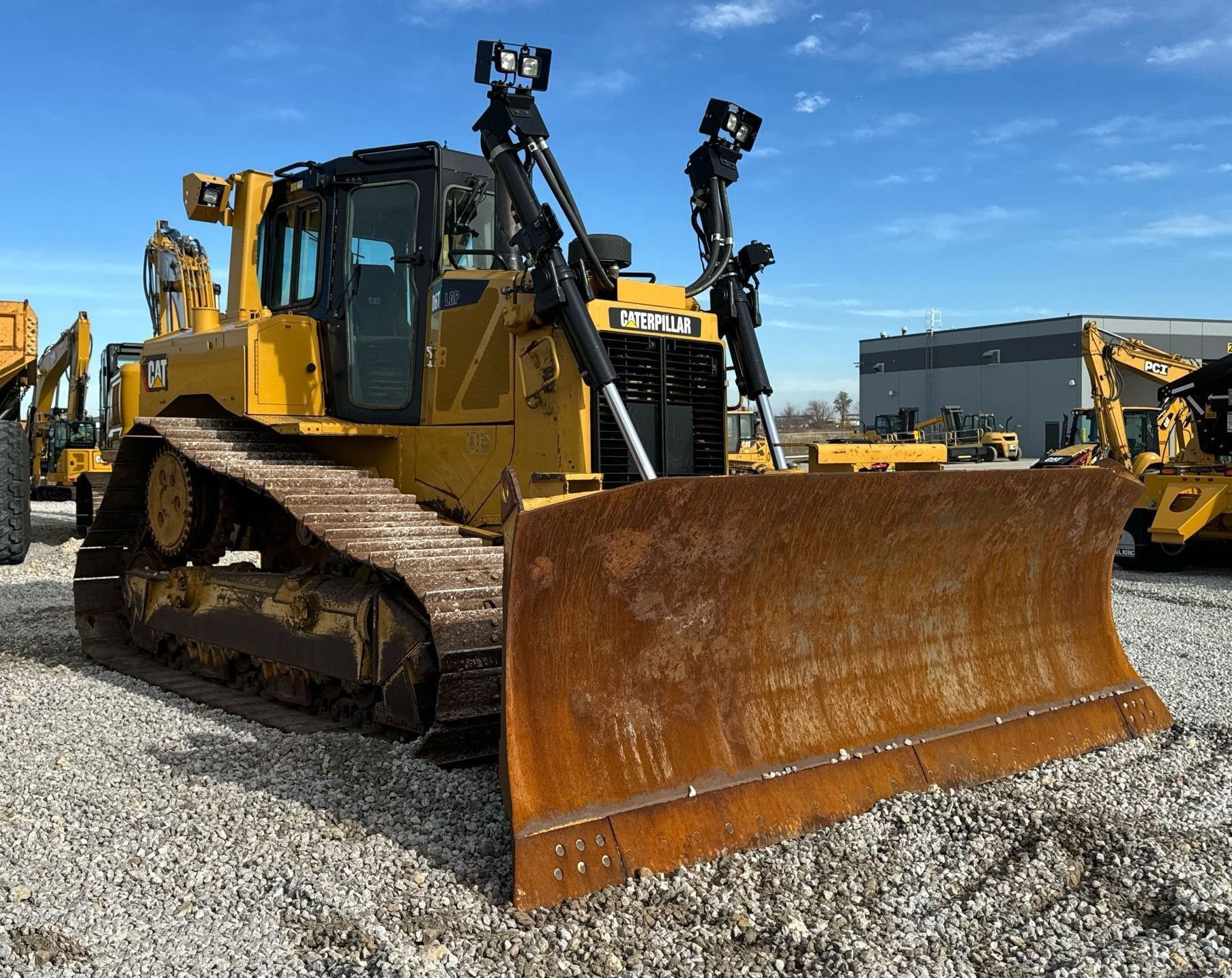 gallery 2014 Caterpillar D6T LGP dozer