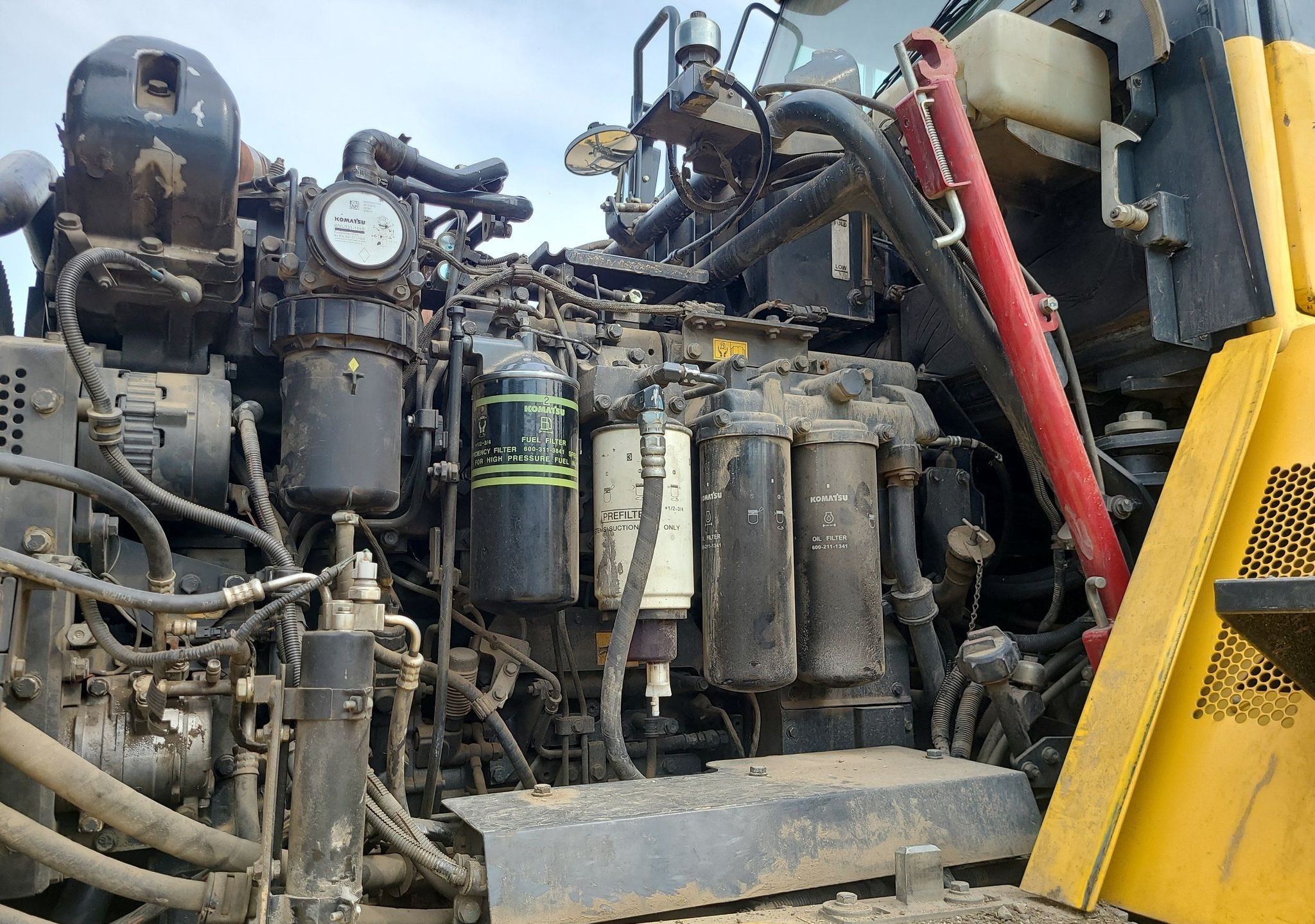 gallery 2013 Komatsu HM400-3 haul truck