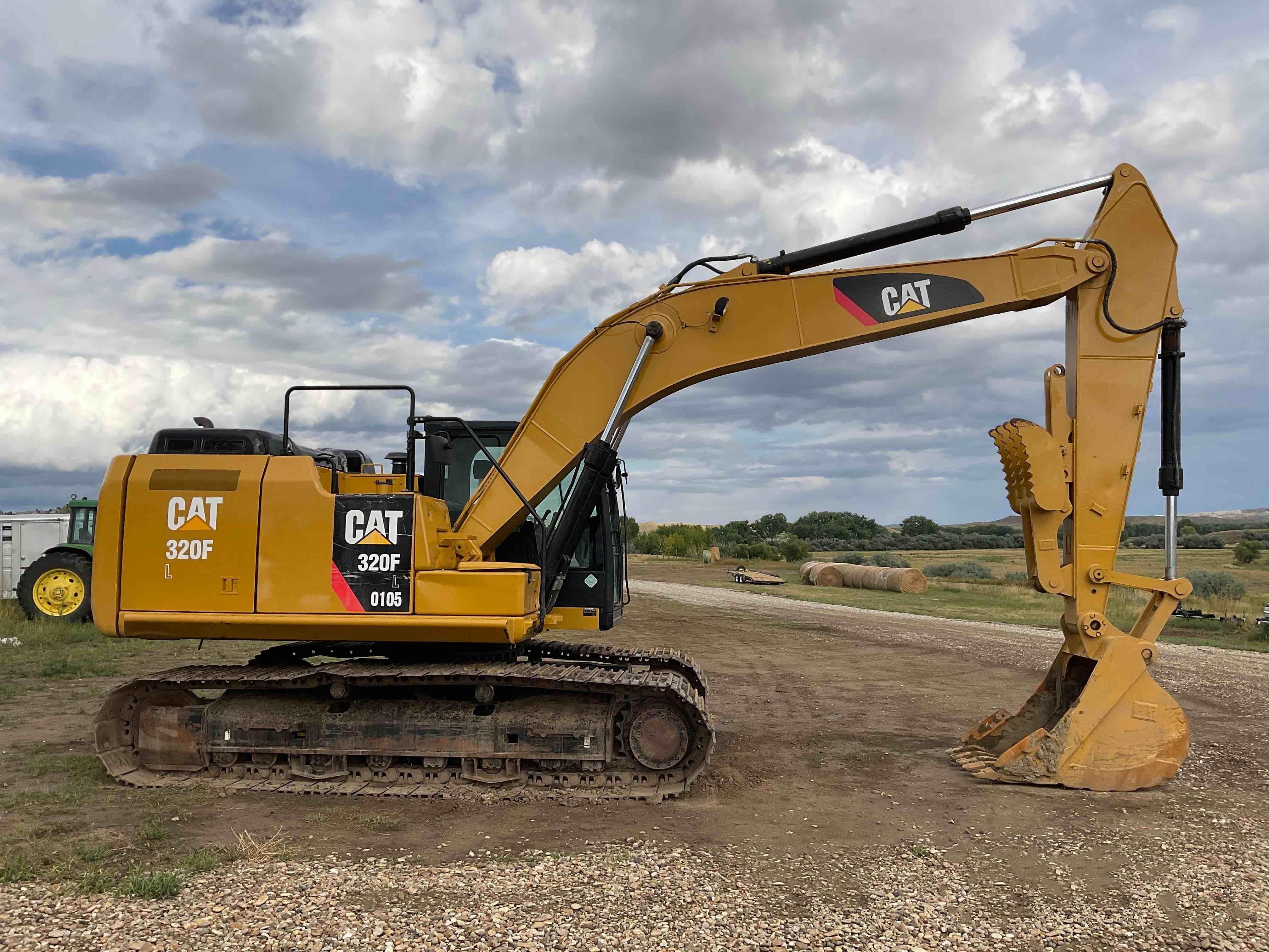 gallery 2017 Caterpillar 320FL Excavator