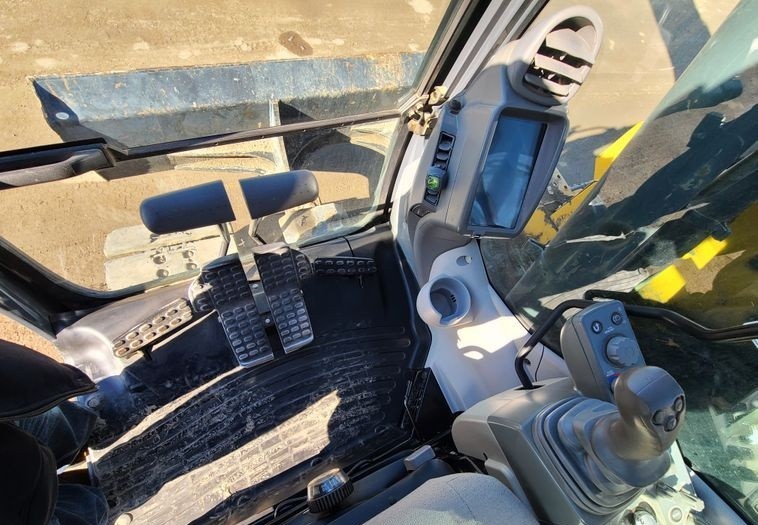 gallery 2014 John Deere 135G excavator