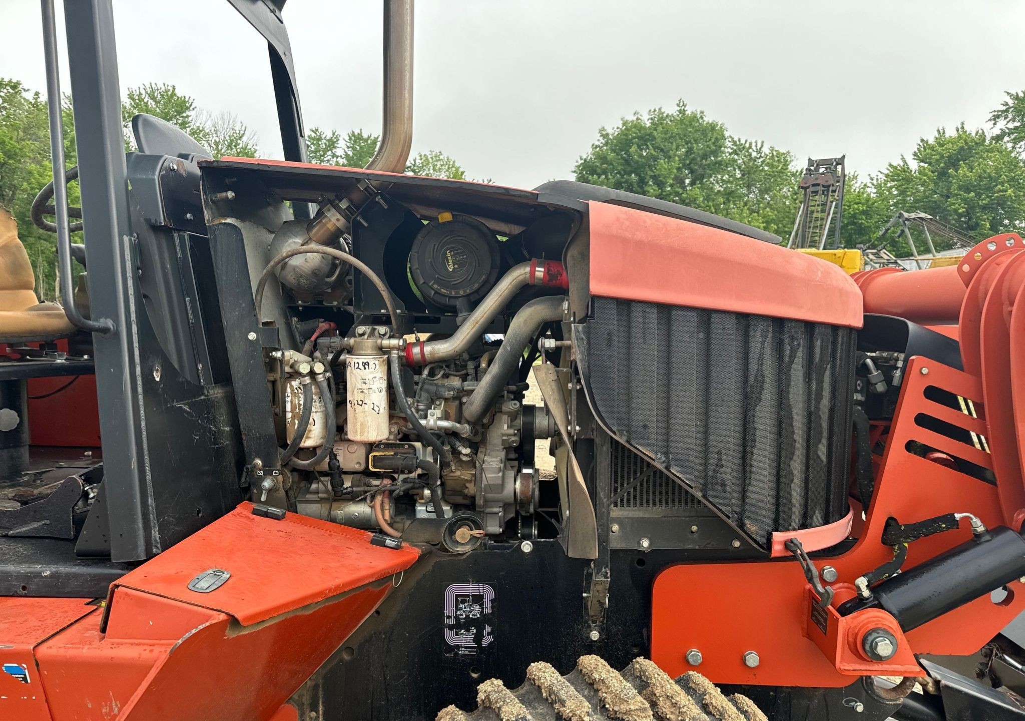 gallery 2013 Ditch Witch RT120 Quad trencher