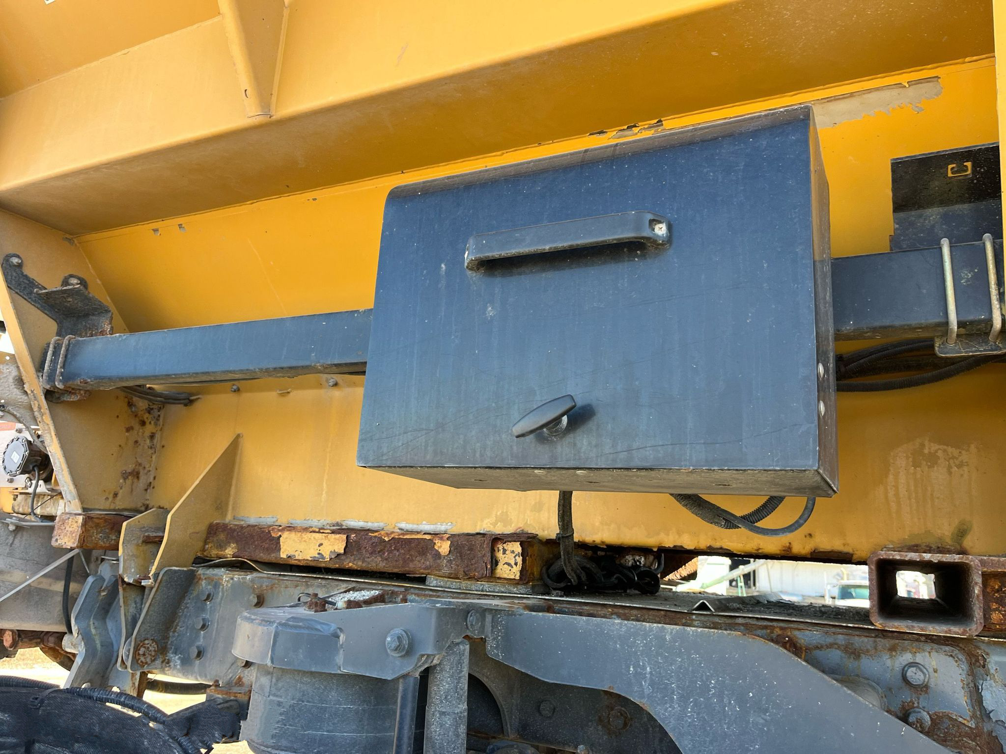 gallery 2013 Rogator RG1100 applicator