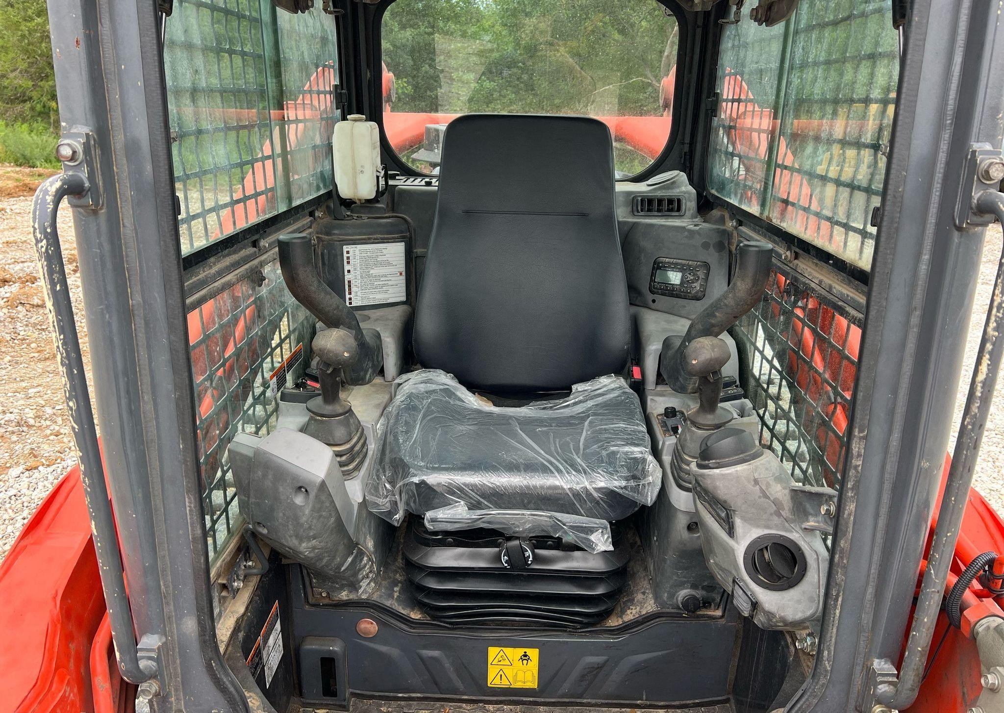 gallery 2019 Kubota SVL95-2S tracked skid steer loader