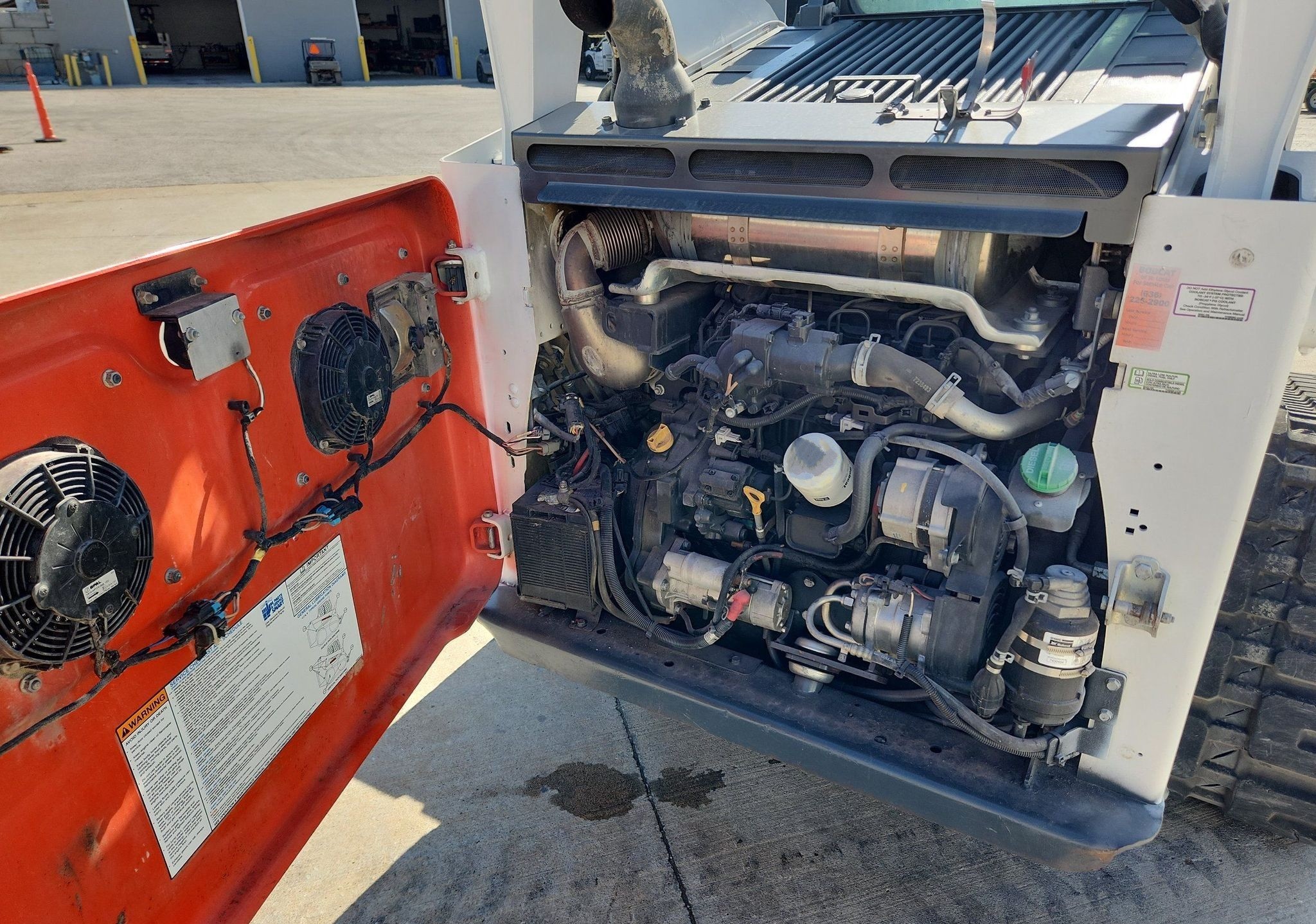 gallery 2018 Bobcat T770 tracked skid steer loader
