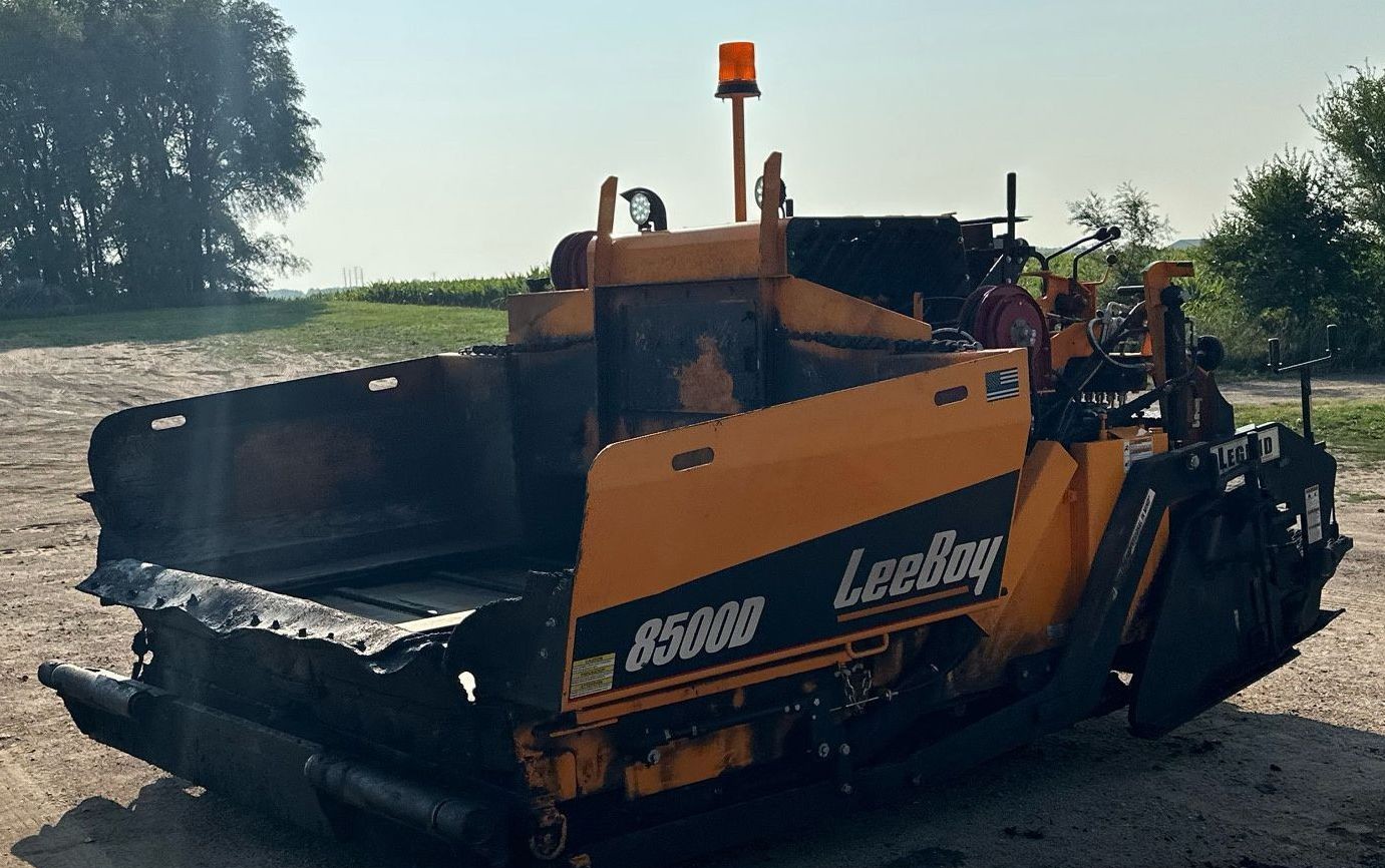 gallery 2018 LeeBoy 8500D paver